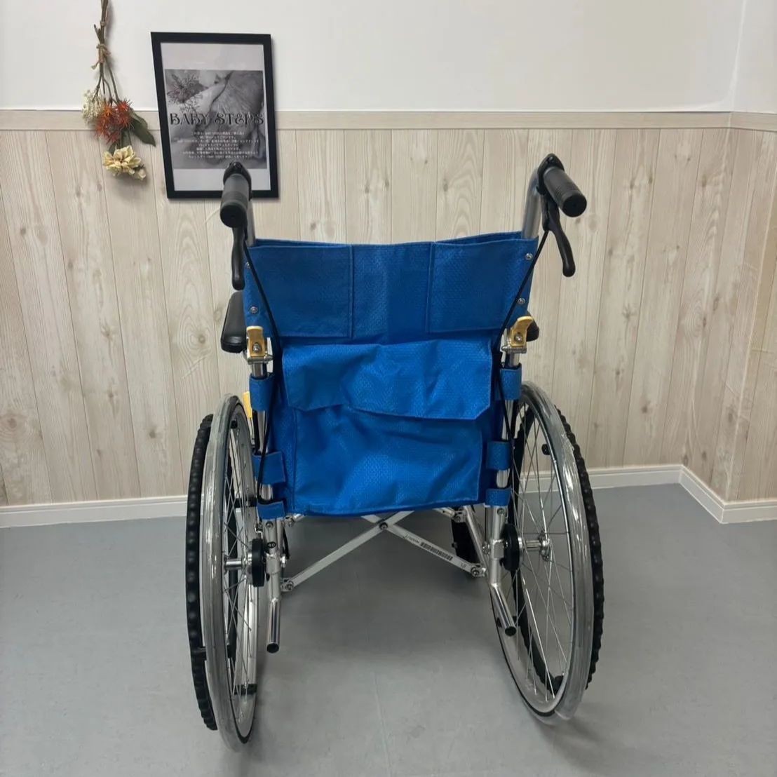 美品‼️KALU α ノーパンクタイヤ 軽量 車椅子 自走式 日進医療器 車いす KALU8α 超軽量 自走用 車椅子 カルハチ Aパッケージ