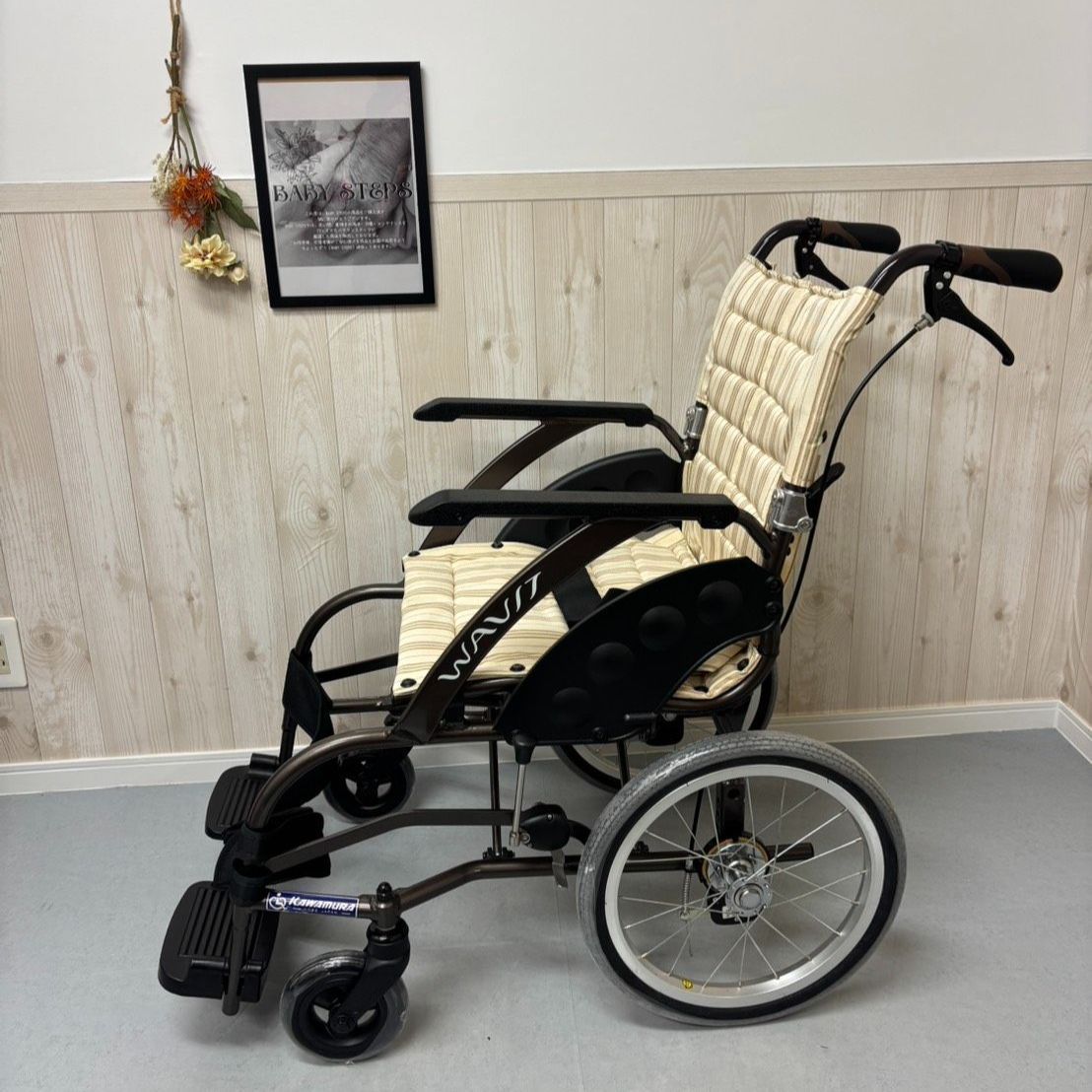 KAWAMURA 車椅子 介護用　中古 カワムラサイクル 車椅子 KR801Nソフト-VS ノーパンク スチール製 自走