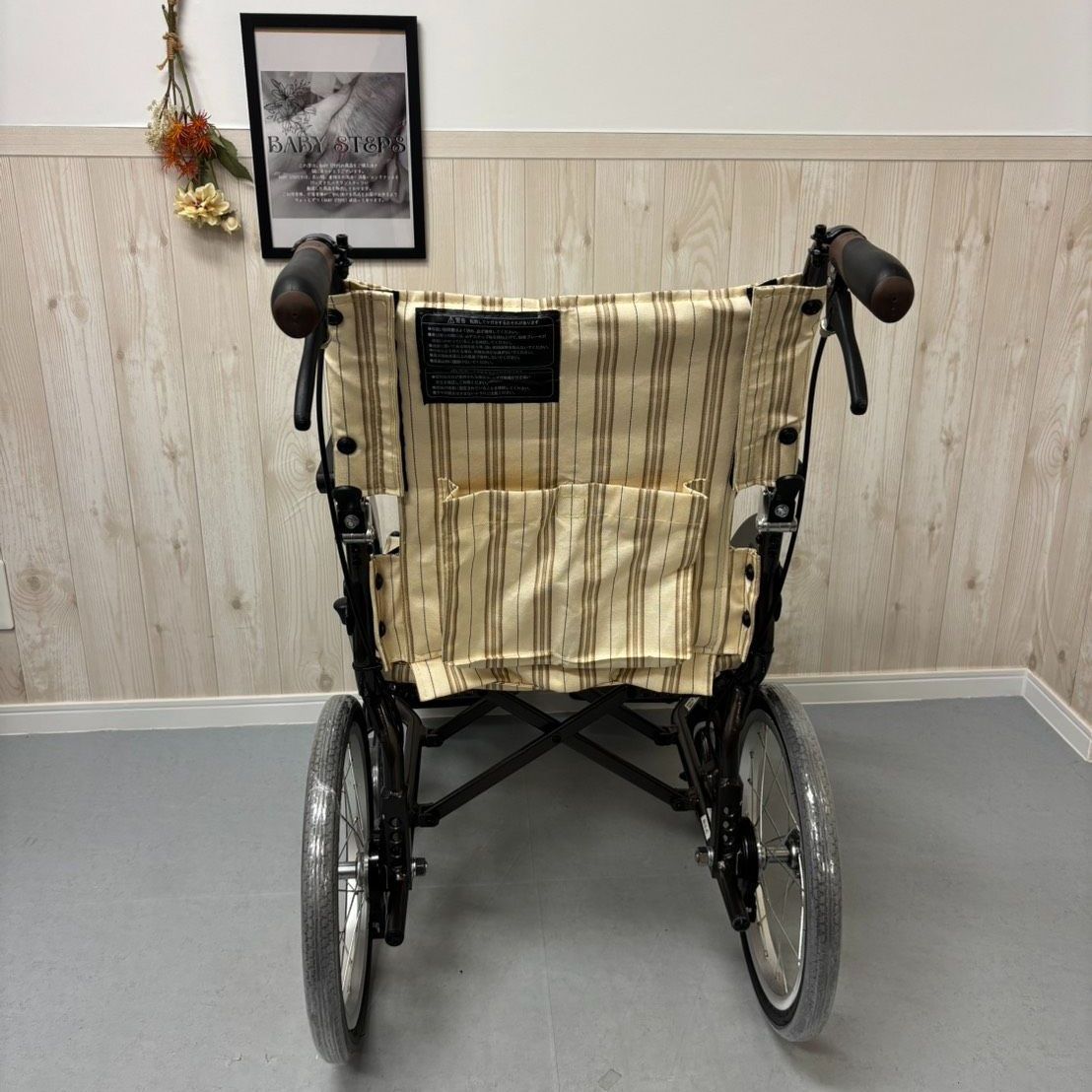 WAVITシリーズ WA16-42 ノーパンクタイヤ 介助式 車椅子 介助型