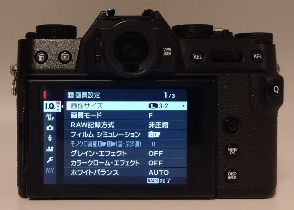 土日値下げ！【美品！ショット数100以下】X-T30 ブラック　ボディ 土日値下げ！【美品！ショット数100以下】X-T30 ブラック ボディ 美品