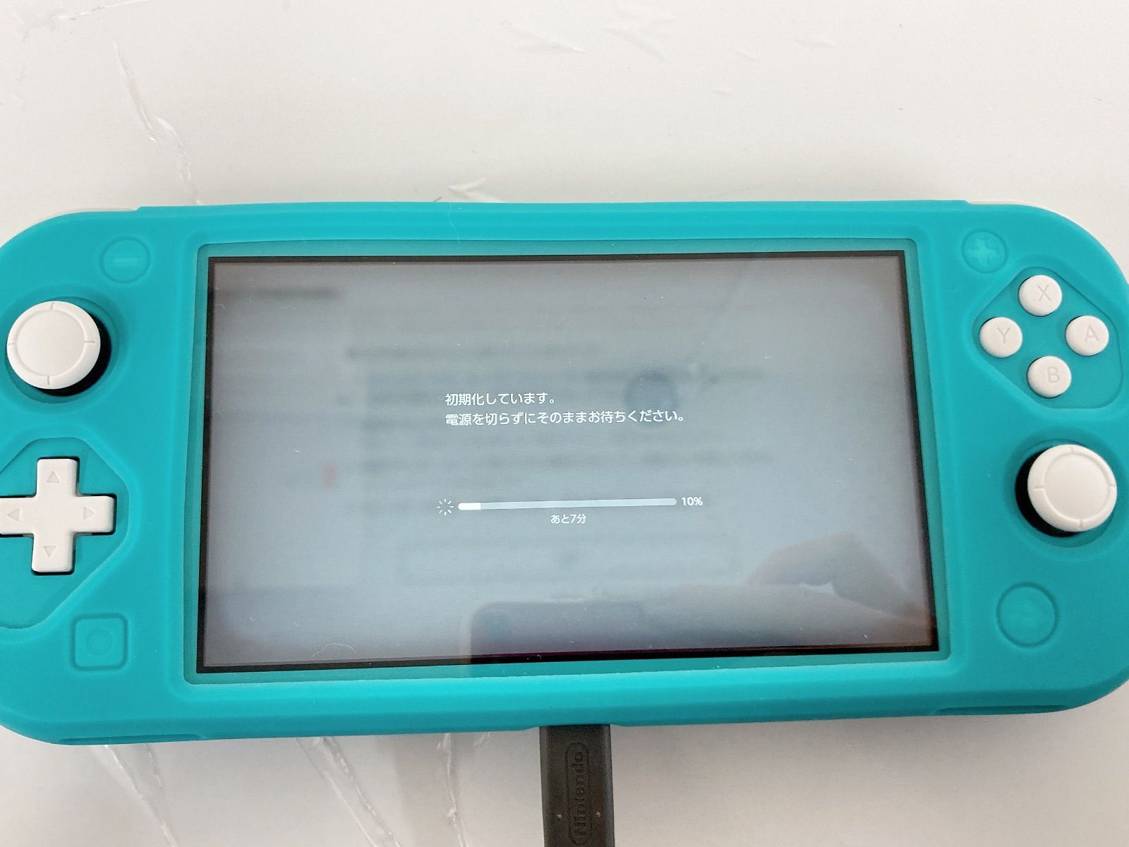 美品! Nintendo Switch Lite ターコイズ 箱付き 初期化済み Nintendo Switch Lite ターコイズ 本体 充電器、外箱付き 箱・充電器付