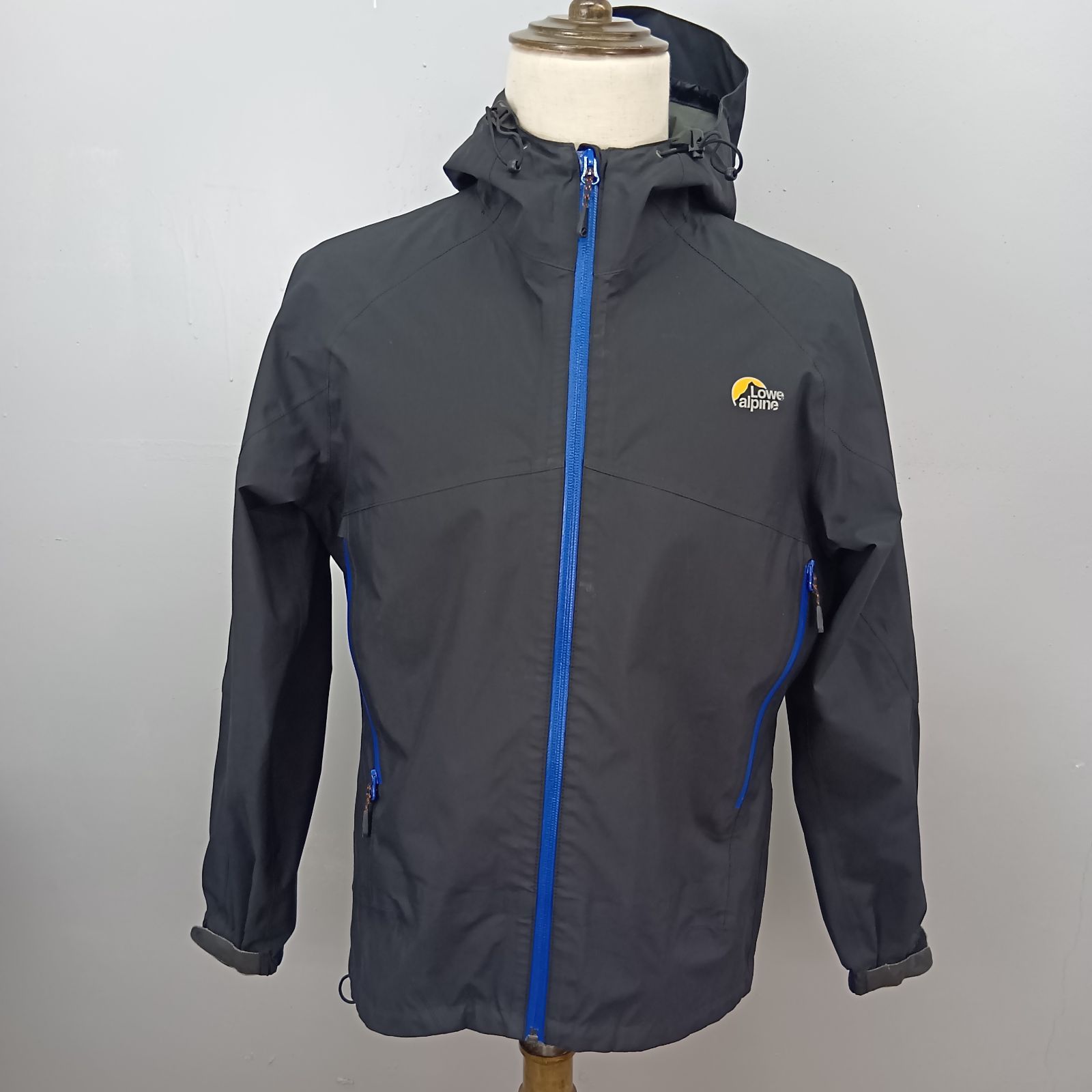 Lowe Alpine ブラック マウンテンパーカー L ゴアテックス Lowe Alpine ブラック マウンテンパーカー L ゴアテックス XLARGE