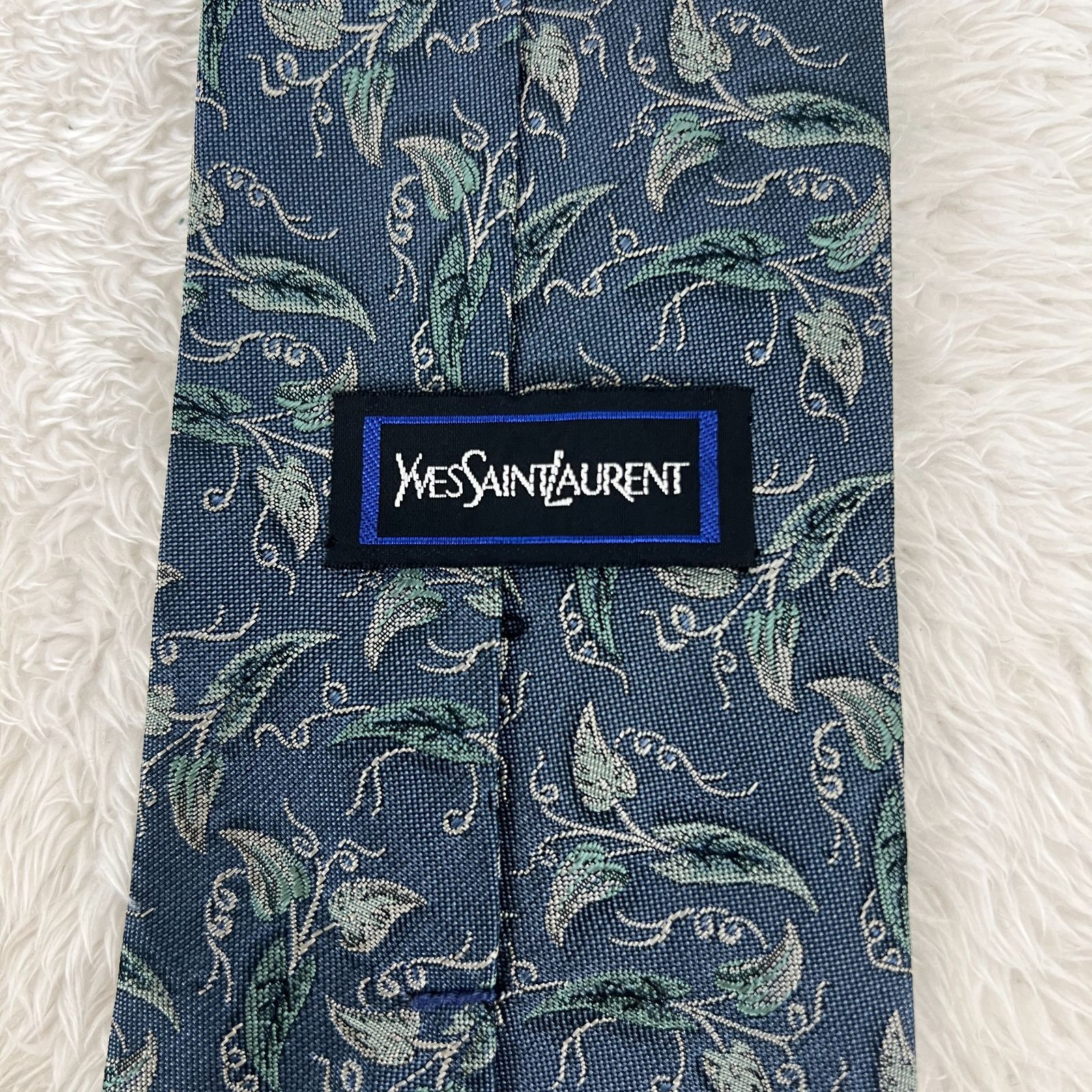 美品》YVES SAINT LAURENT (イヴサンローラン) シルクネクタイ 総柄