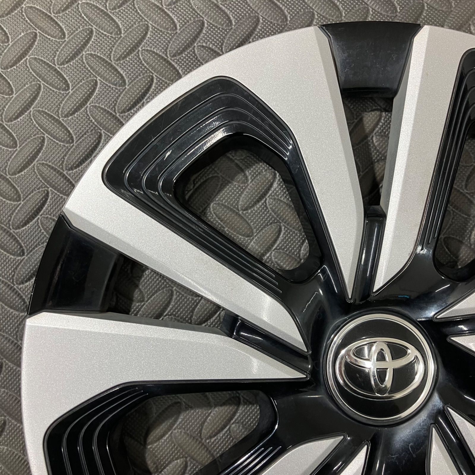 トヨタ プリウス 50系 後期 ホイールキャップ ホイールカバー 純正 