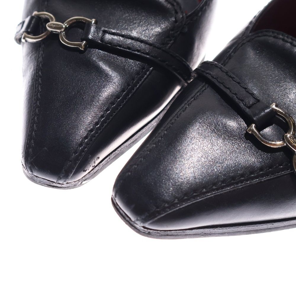 FERRAGAMO (フェラガモ) ガンチーニ ロゴプレート レザー ヒール