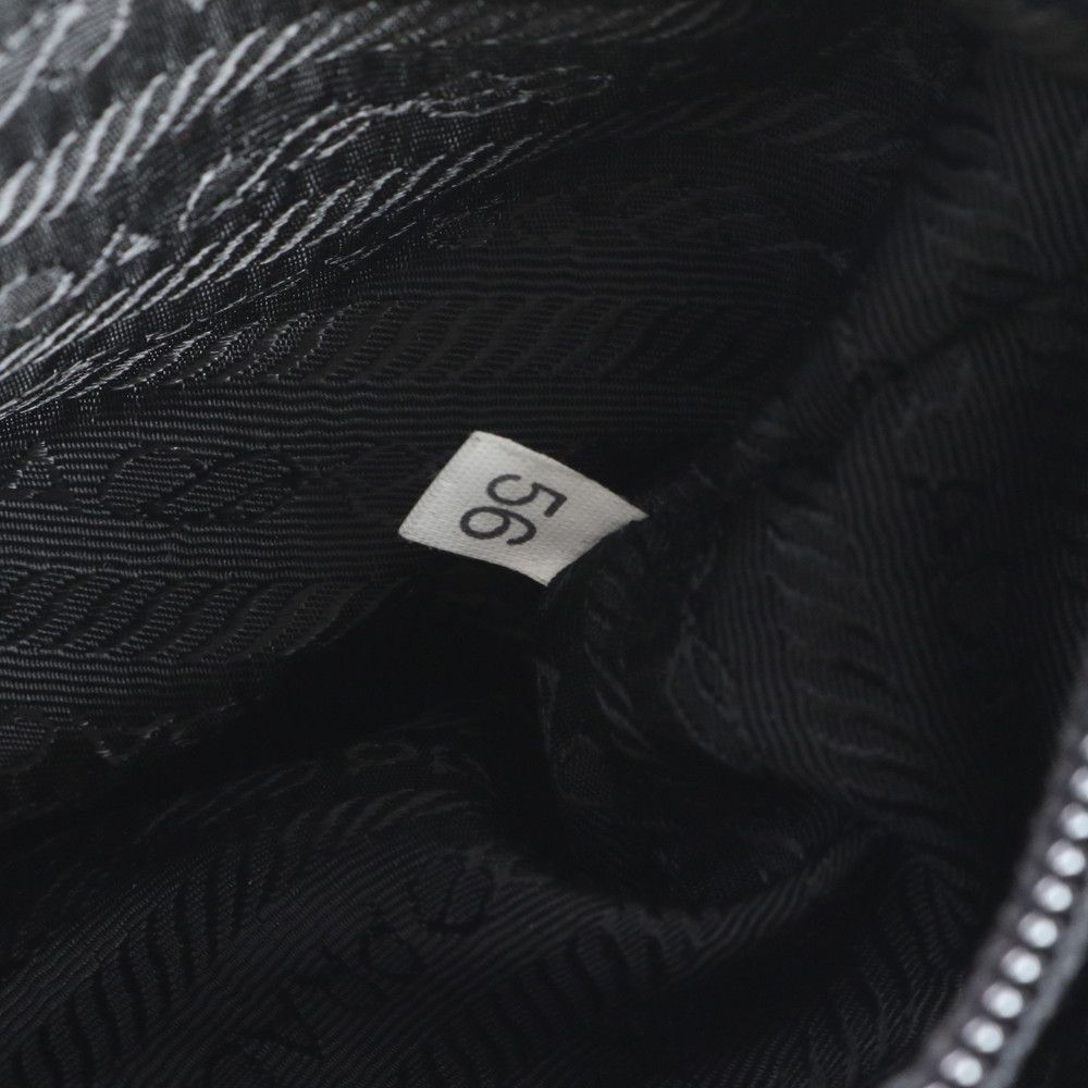 【極美品・現行類似】プラダ メッセンジャーバッグ テスートナイロン レザー 黒 PRADA（プラダ） 美品 テスート 三角ロゴプレート ブラック 黒