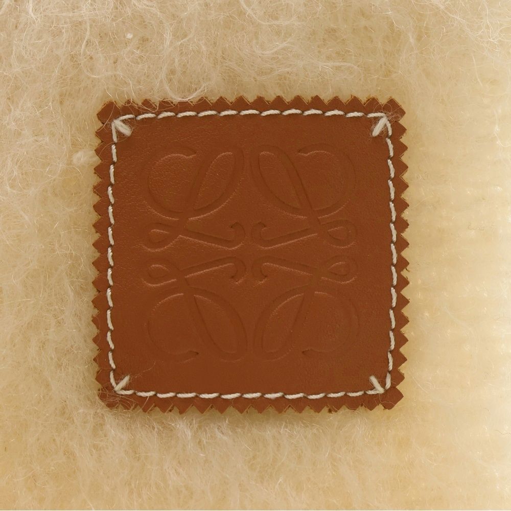 LOEWE ロエベ アナグラム マフラー アイボリー レザーロゴ モヘヤ 楽天市場】LOEWE ロエベ MOHAIR SCARF モヘア ストール マフラー