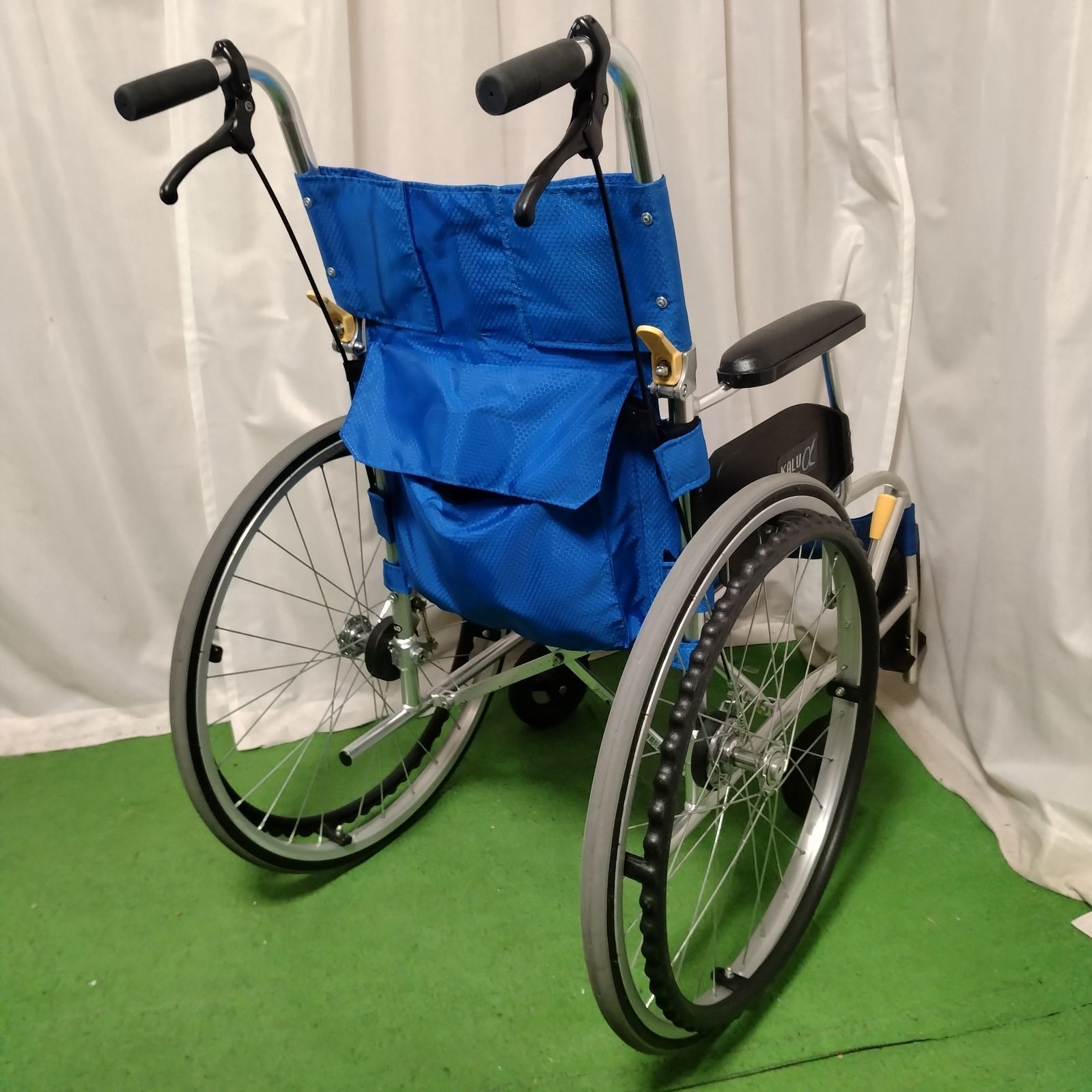 WC-12873）日進医療器 NA-L8α Aパッケージ 軽量 ノーパンクタイヤ 自走