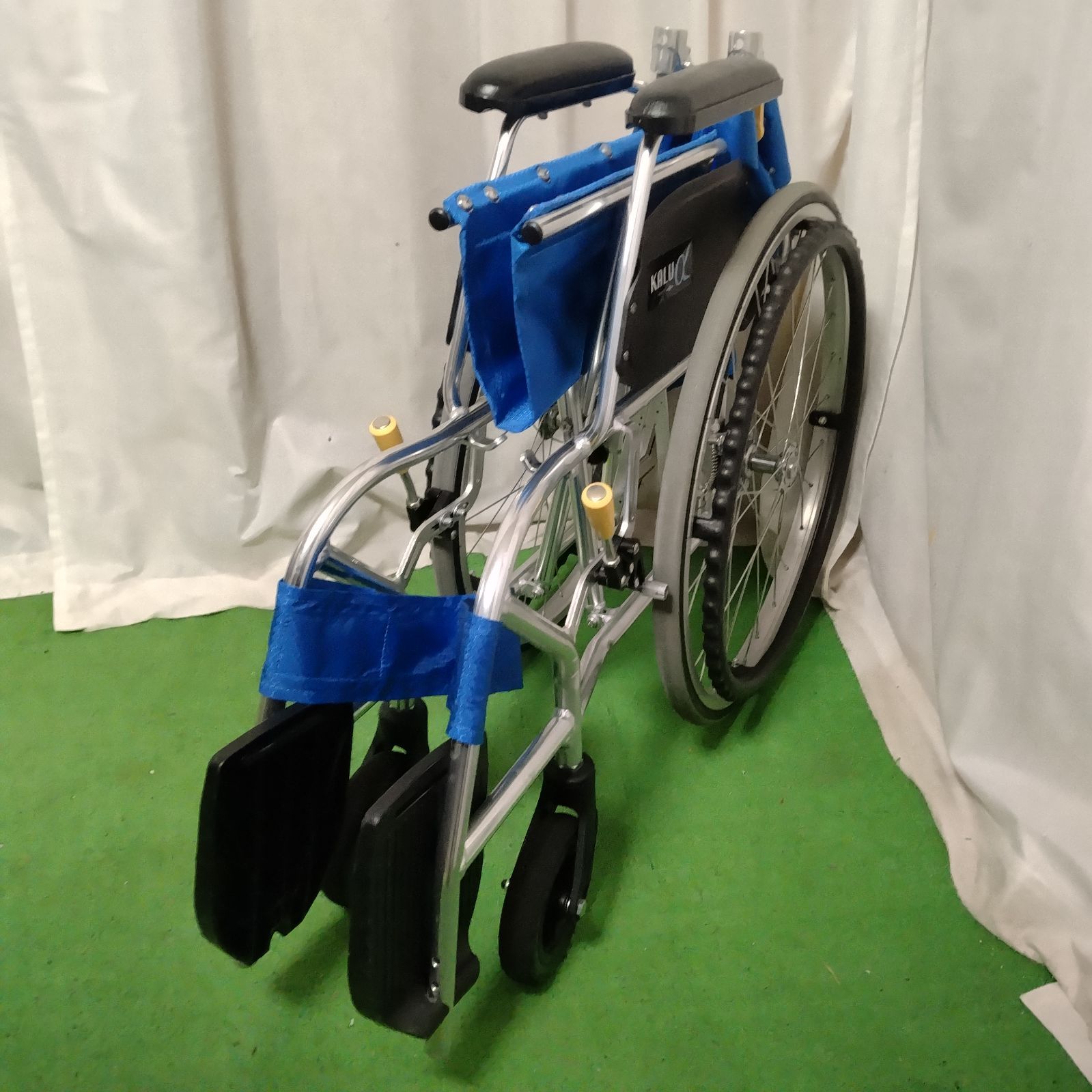 WC-12873）日進医療器 NA-L8α Aパッケージ 軽量 ノーパンクタイヤ 自走