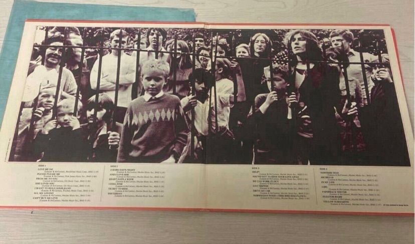 送料無料】当時物 ビートルズ レコード THE BEATLES 1962～1966 1967