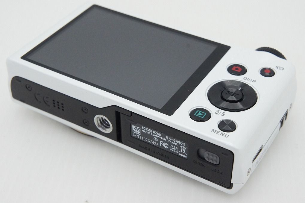 美品 CASIO カシオ HIGH SPEED EXILIM EX-ZR200 コンパクトデジタル