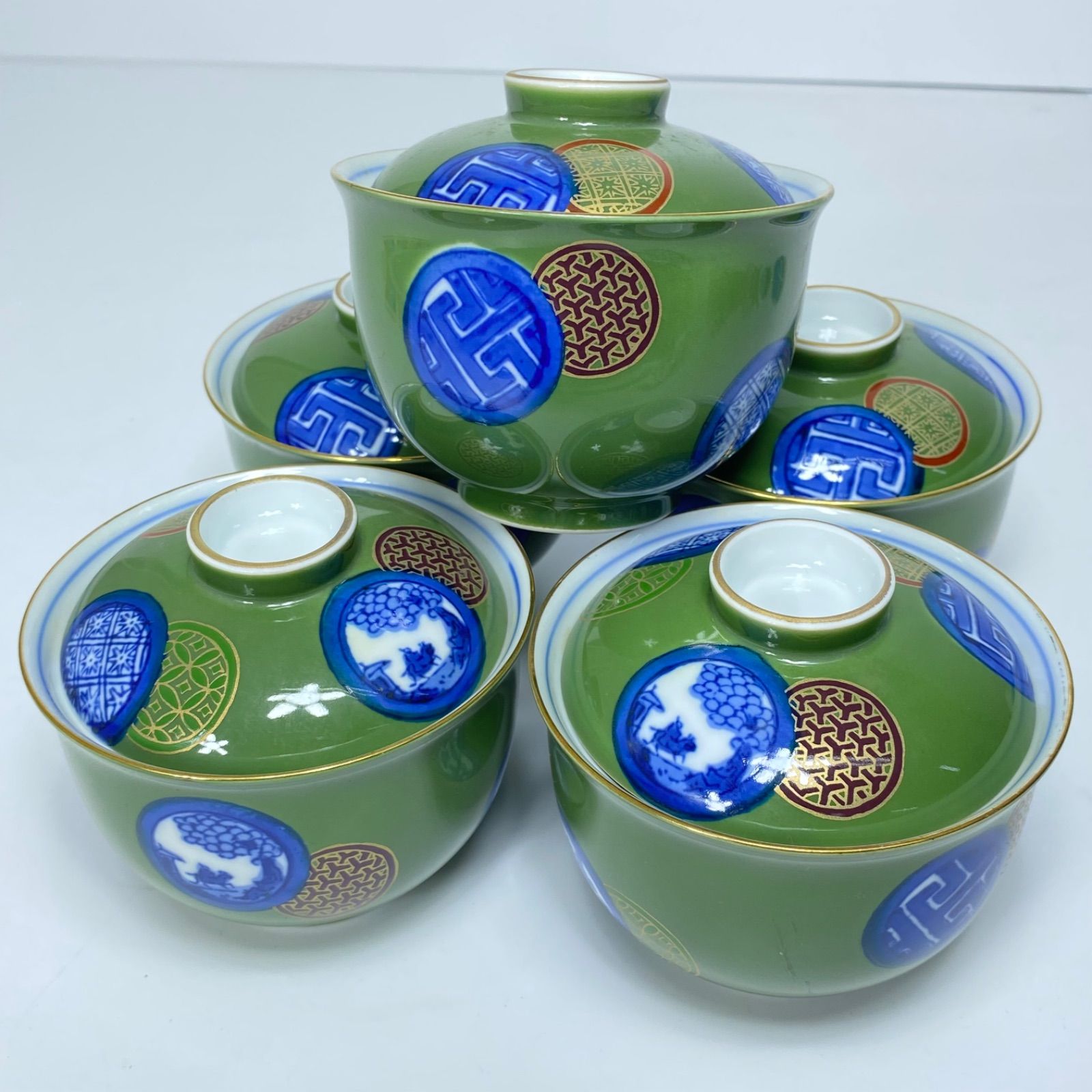 彩窯 銘 蓋付汲出碗 5客揃 有田焼系 緑地 丸紋 金彩 色絵 煎茶碗 茶器