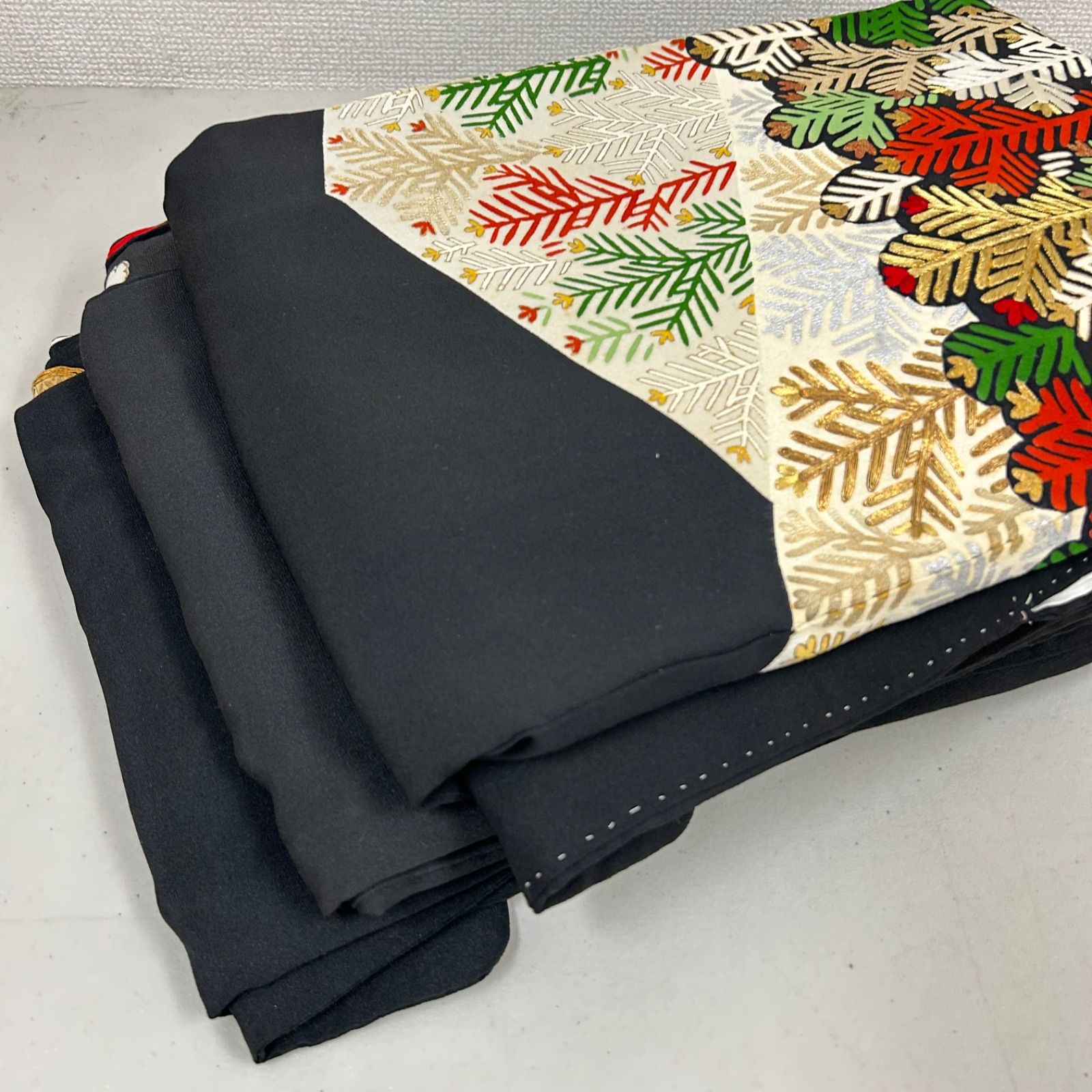 黒留袖 着物 正絹 3着 黒留袖まとめ売り リメイク材料 m-731 - メルカリ