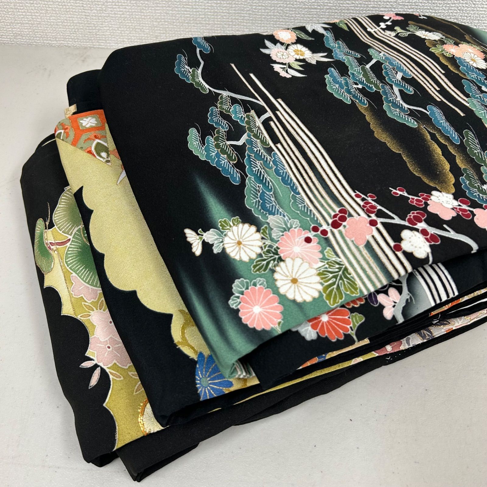 黒留袖 着物 正絹 3着 黒留袖まとめ売り リメイク材料 m-733 - メルカリ