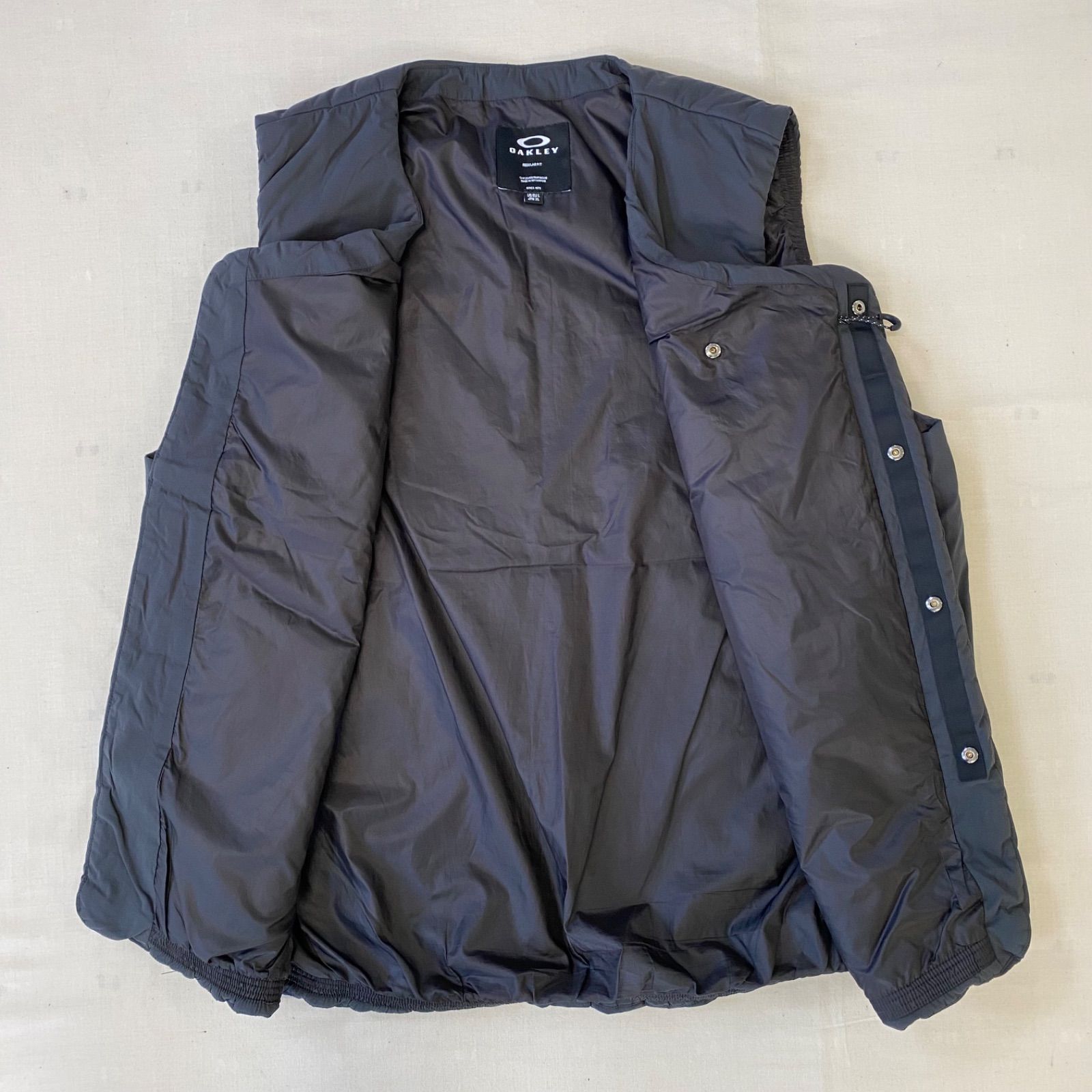OAKLEY GOLF　オークリーゴルフ　ゴルフウェア　フルジップ　ダウンベスト OAKLEY（オークリー） ベスト ジレ 「現品限り」オークリー SKULL