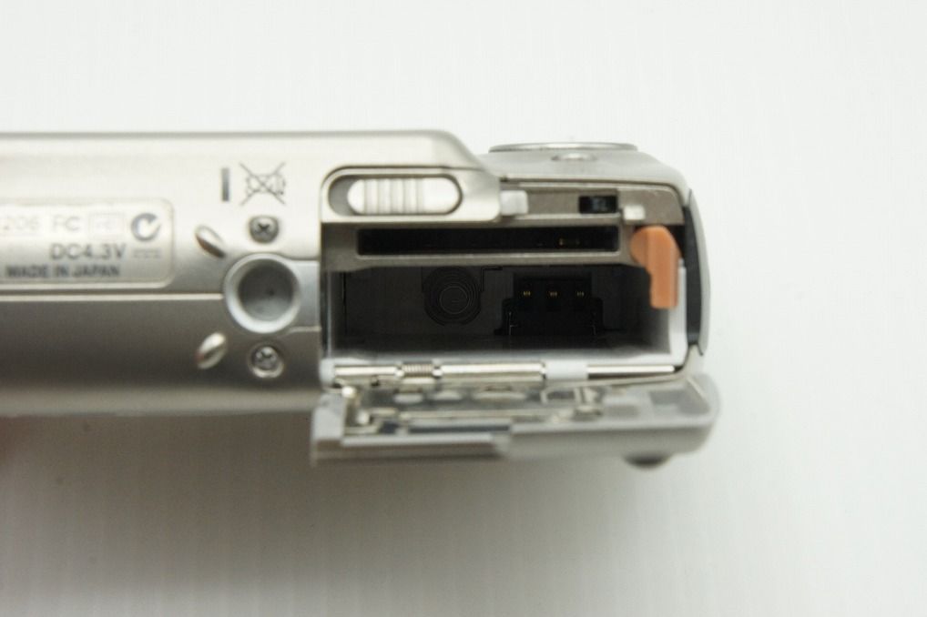 Canon キヤノン IXY DIGITAL 1000 コンパクトデジタルカメラ シルバー