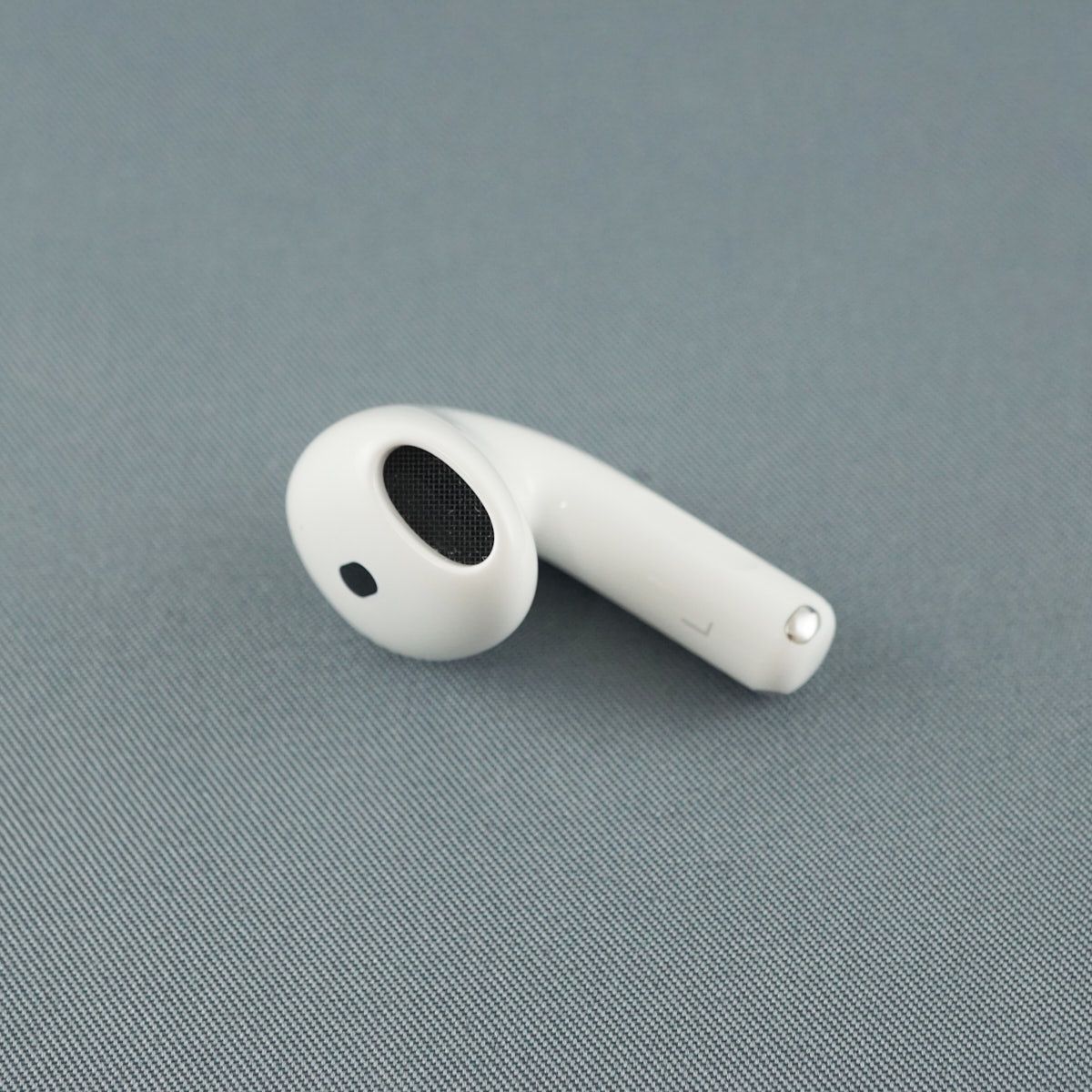 Apple AirPods 4 左イヤホンのみ USED美品 ノイズキャンセリング搭載