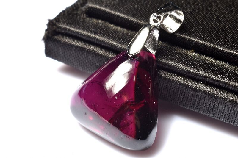 1点物】シルバー925☆AAAA高発色 ロードライトガーネット 17x18mm