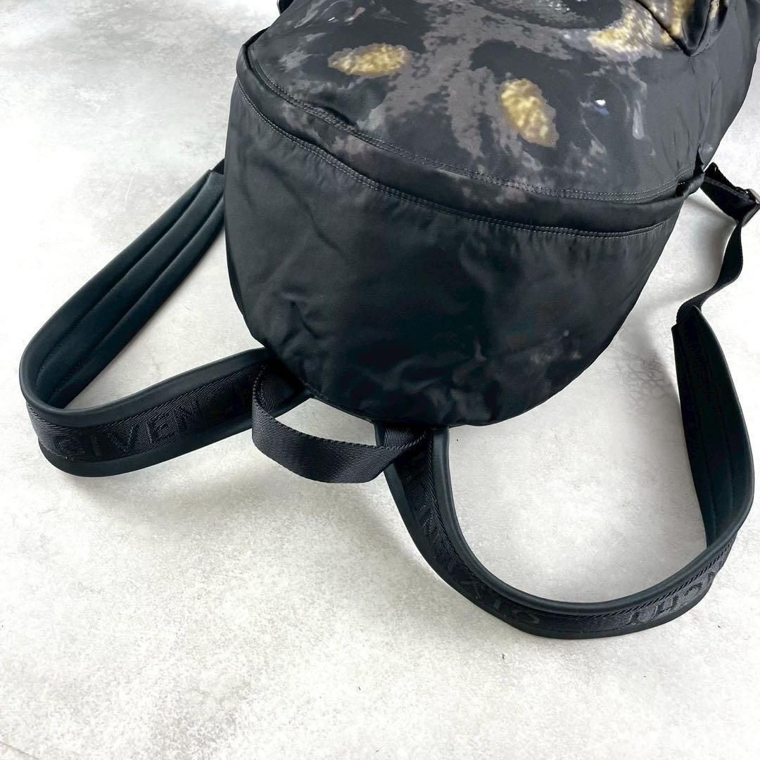 GIVENCHY by Riccardo Tisci Backpack - メルカリ