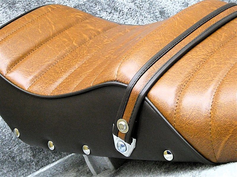 ホーク3 茶ツートン タックロールシート/ブラウンCB250N CB400N 楽天市場】ホーク3 茶ツートン タックロールシート/ブラウン 茶CB250N