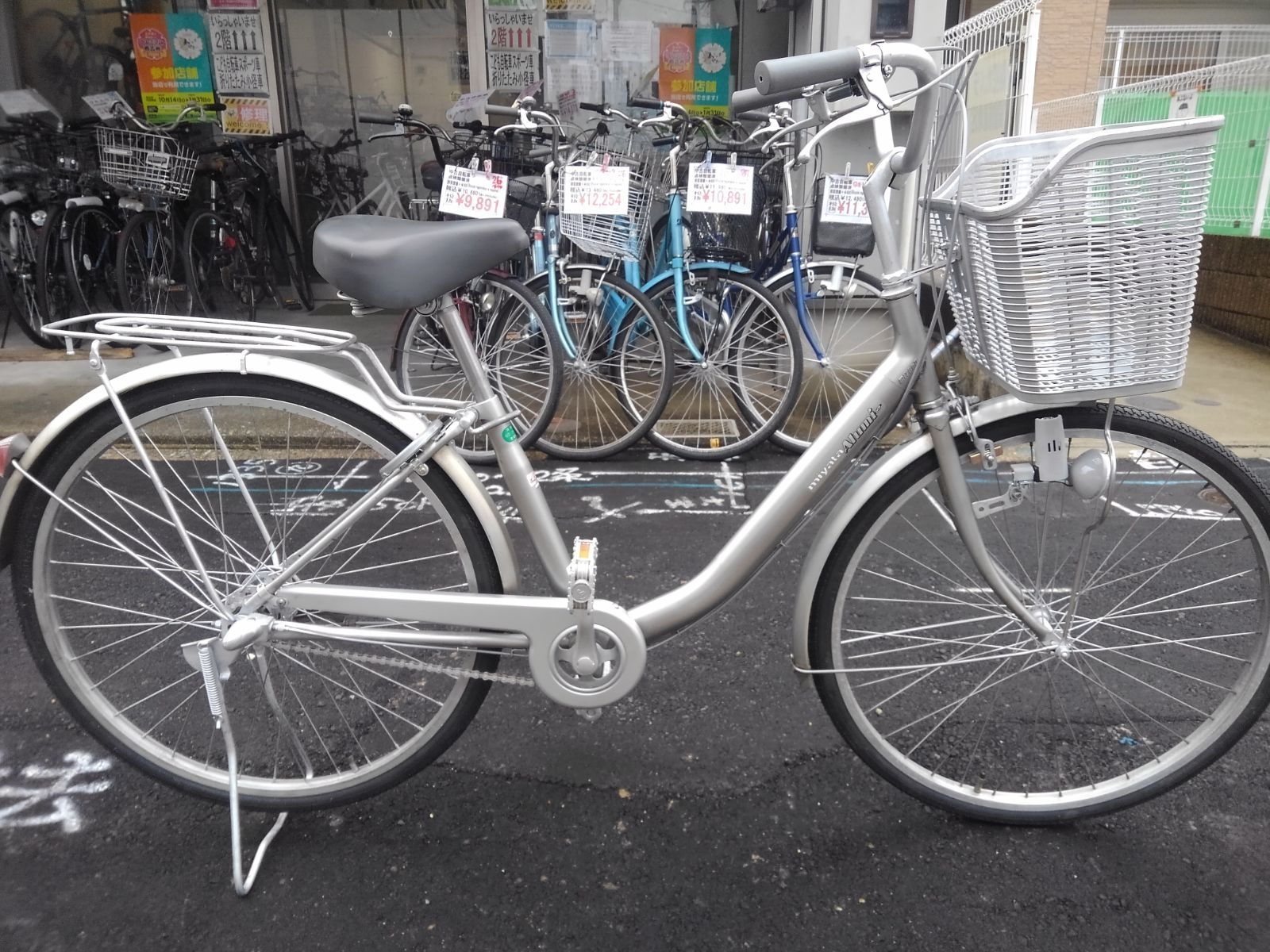 引き取り限定！(名古屋市昭和区)中古自転車3897 前後タイヤ新品