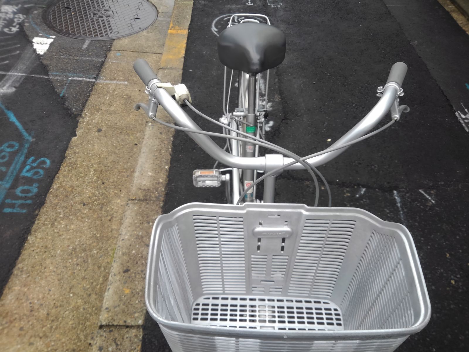 引き取り限定！(名古屋市昭和区)中古自転車3897 前後タイヤ新品