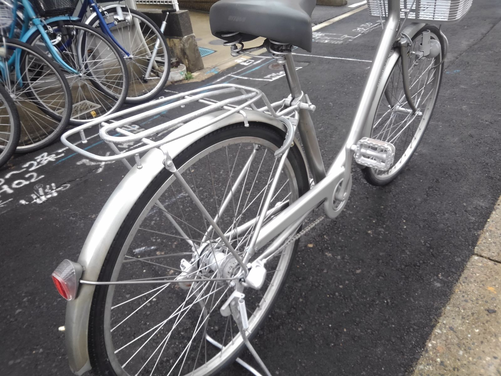 引き取り限定！(名古屋市昭和区)中古自転車3897 前後タイヤ新品