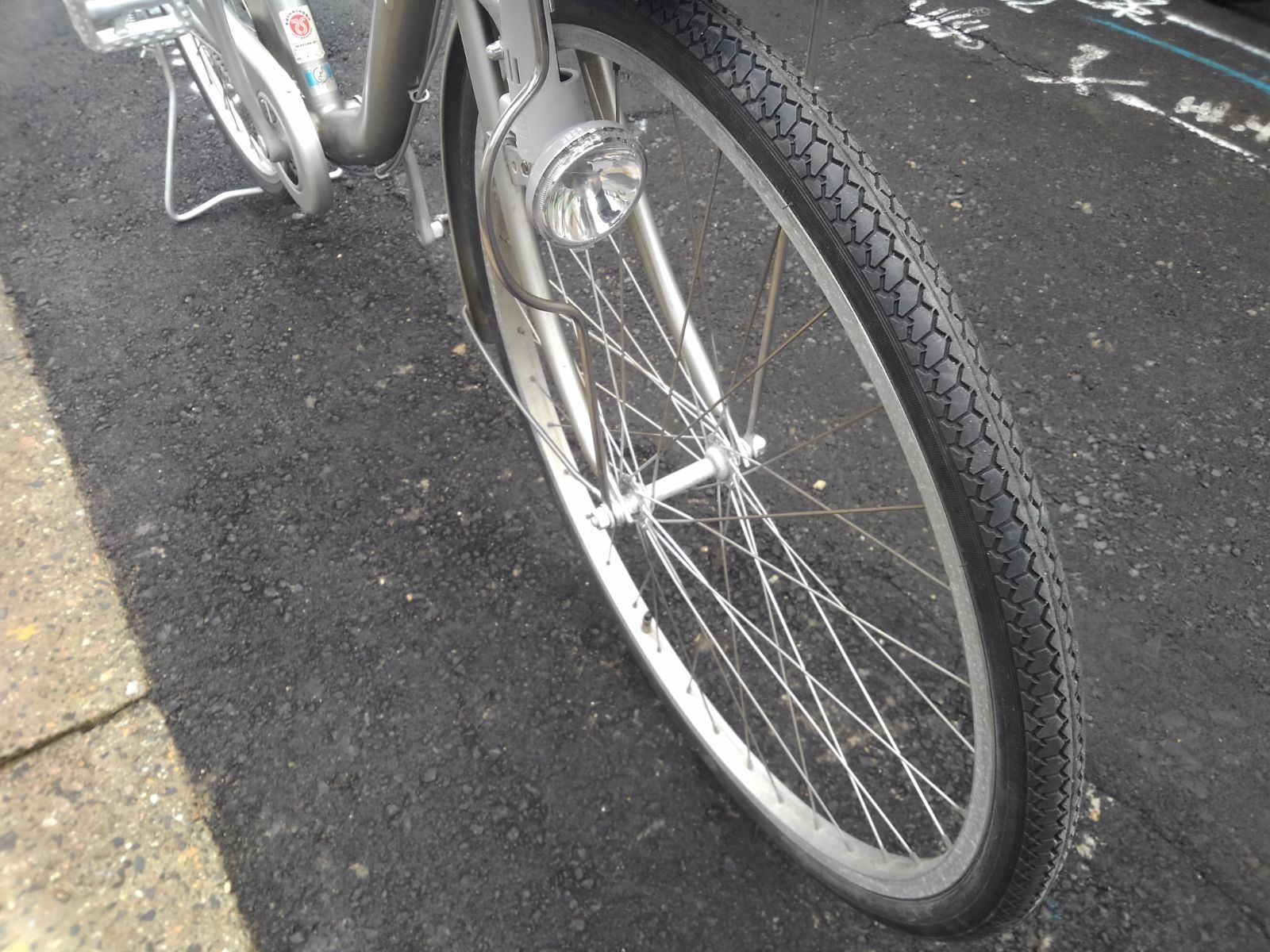 引き取り限定！(名古屋市昭和区)中古自転車3897 前後タイヤ新品