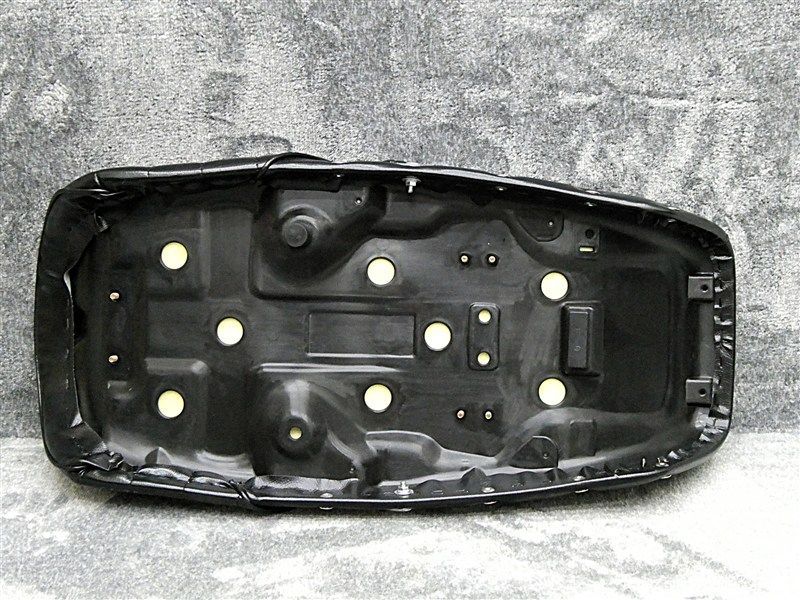 ホーク3 鋲打ち 黒皮 タックロールシート/完成品CB250NブラックCB400N