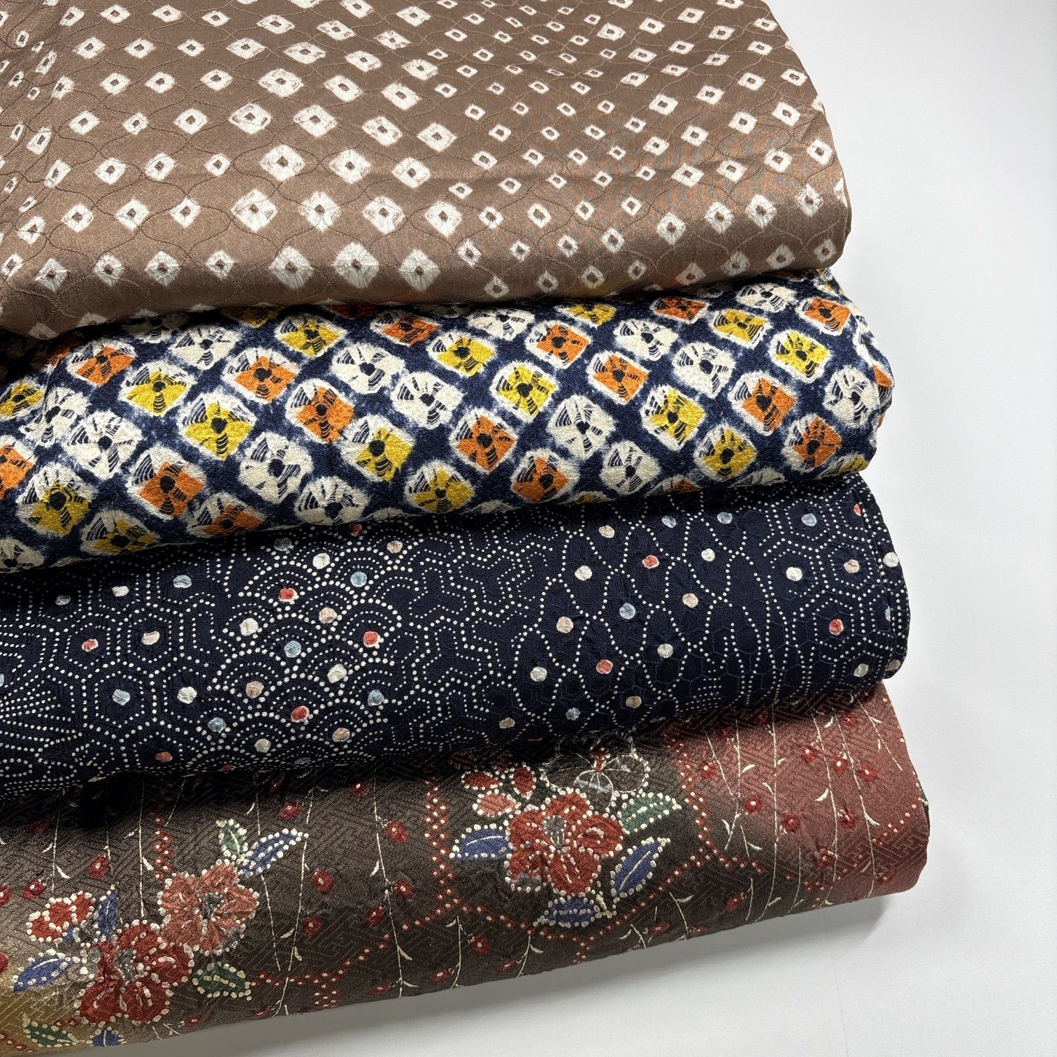 絞り 着物 4枚 正絹 着物まとめ売り 同梱購入歓迎 リメイク用 着付け