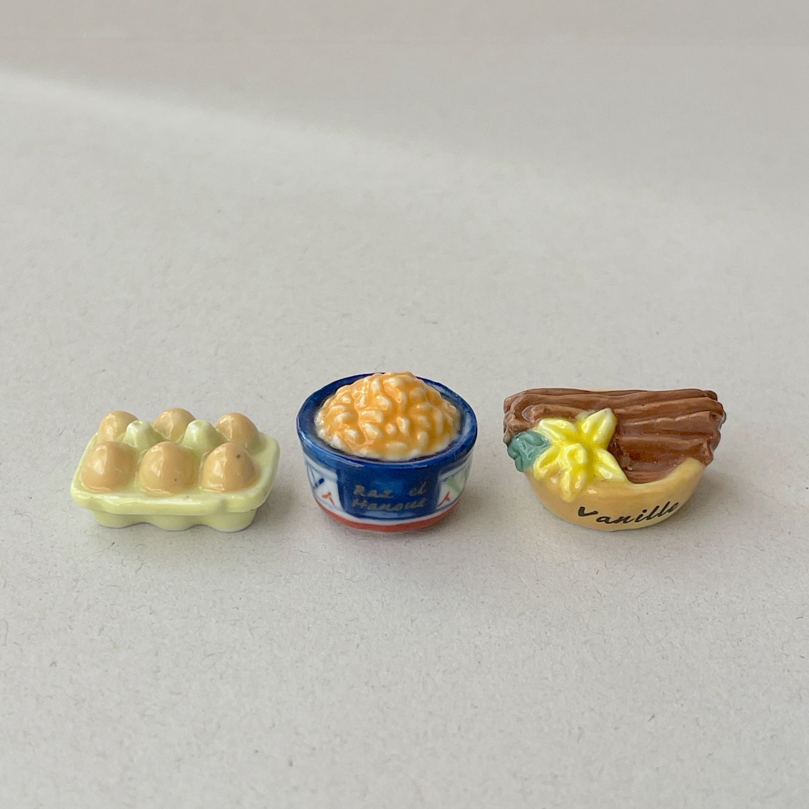 フェーヴ 甘い味わい 9個 2007年 フランス フェーブ ミニチュア陶器 f 