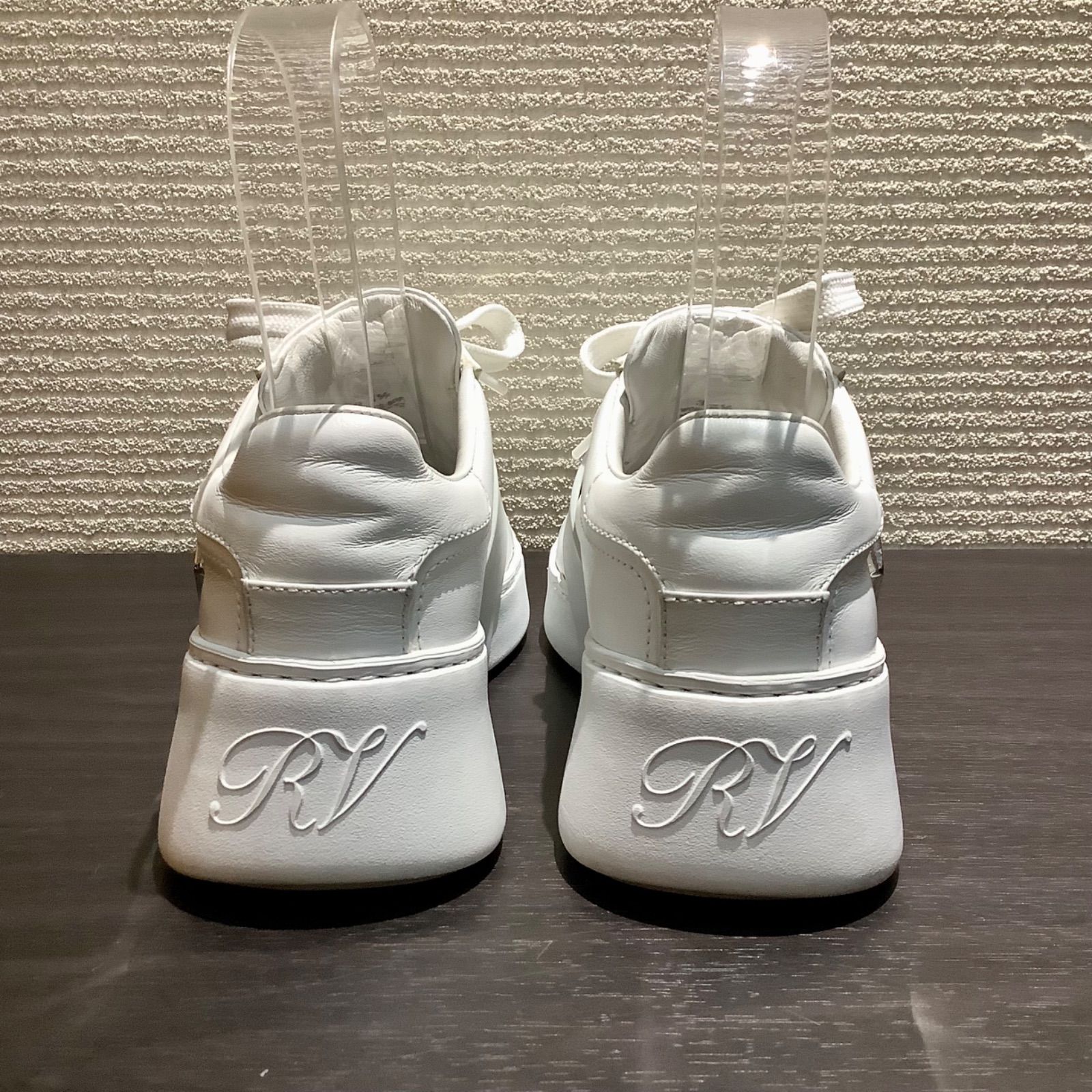 ロジェヴィヴィエ Roger Vivier ヴィヴ スケート レザー スニーカー