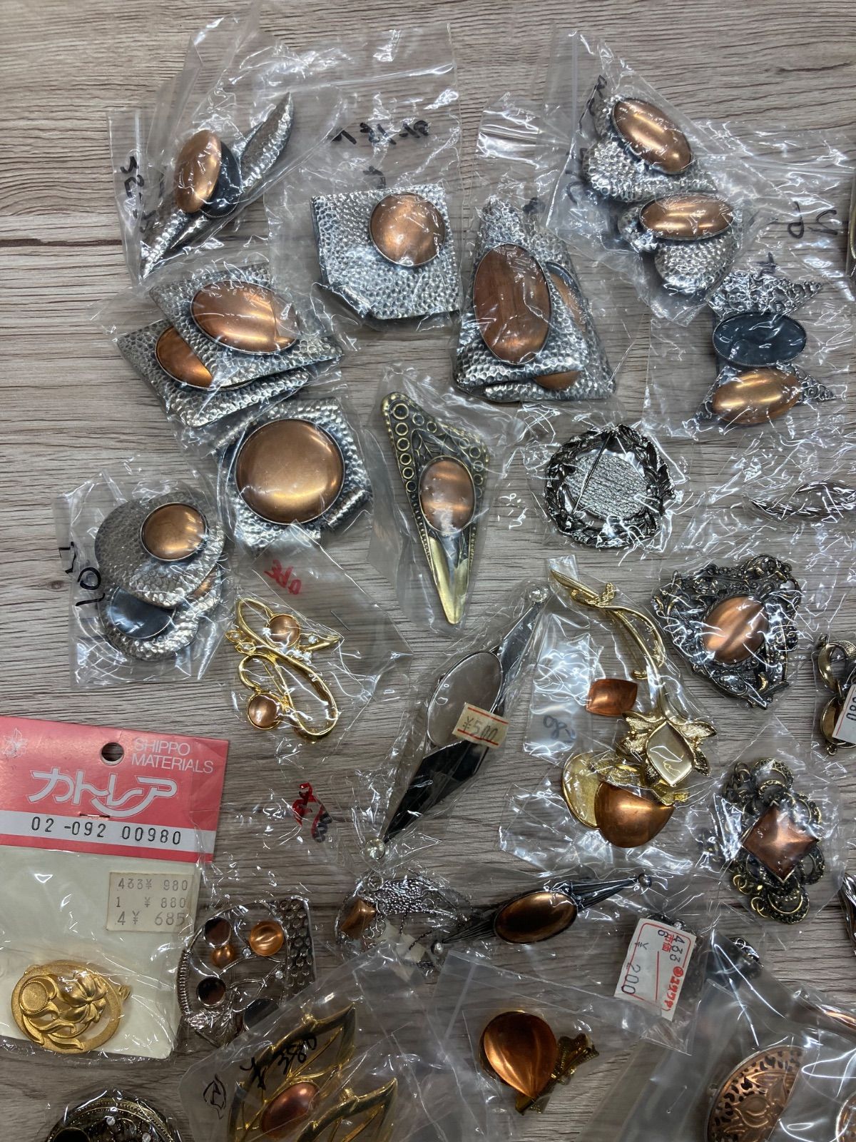 K186 七宝焼き アクセサリーパーツ 素材90点セット - メルカリ K186 七宝焼き アクセサリーパーツ 素材90点セット - メルカリ