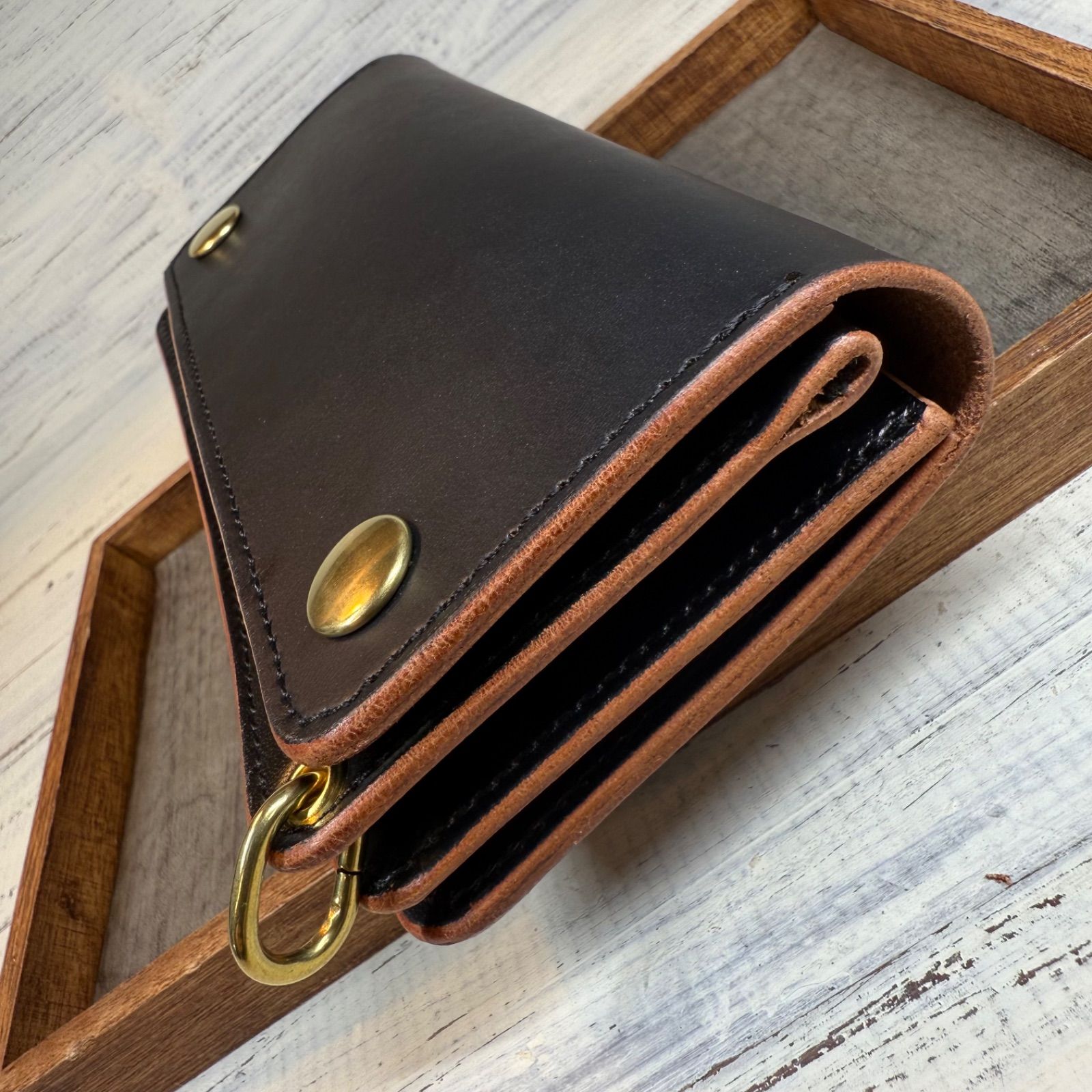 トラッカーウォレット ロング 3層】 ブラック 茶芯 ゴールド