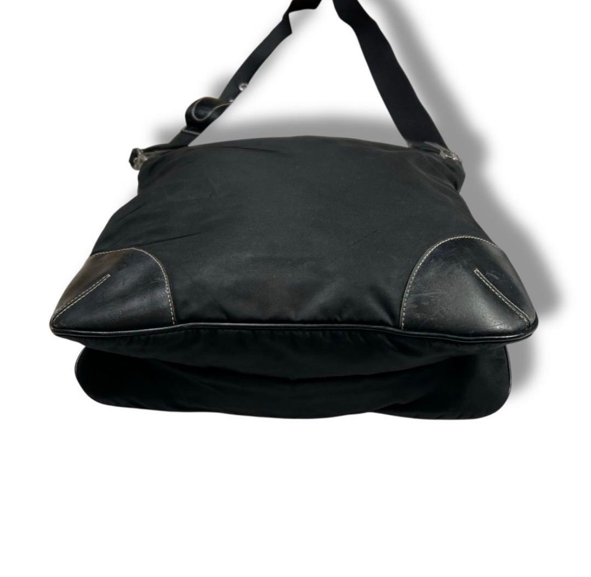 asumi　プラダ ショルダー 三角ロゴ レザー ナイロン A4収納 黒 PRADA プラダ ショルダーバッグ ナイロン✖︎レザー A4収納可 三角ロゴ
