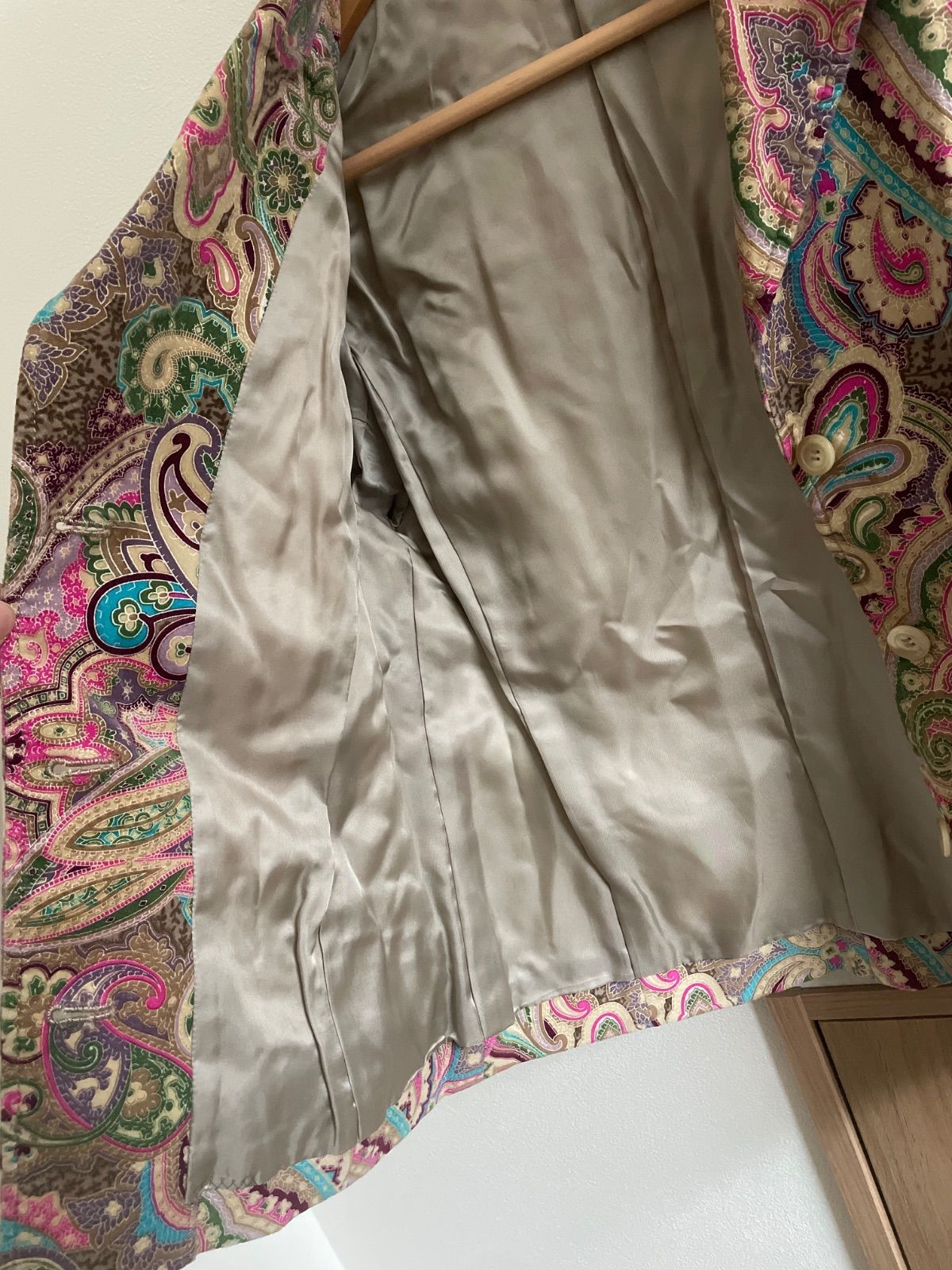 LEONARD レオナール テーラードジャケット 総柄 ペイズリー 絹 肩パット LEONARD レオナール 総柄ジャケット サイズ:L ペイズリー柄 ブラウン