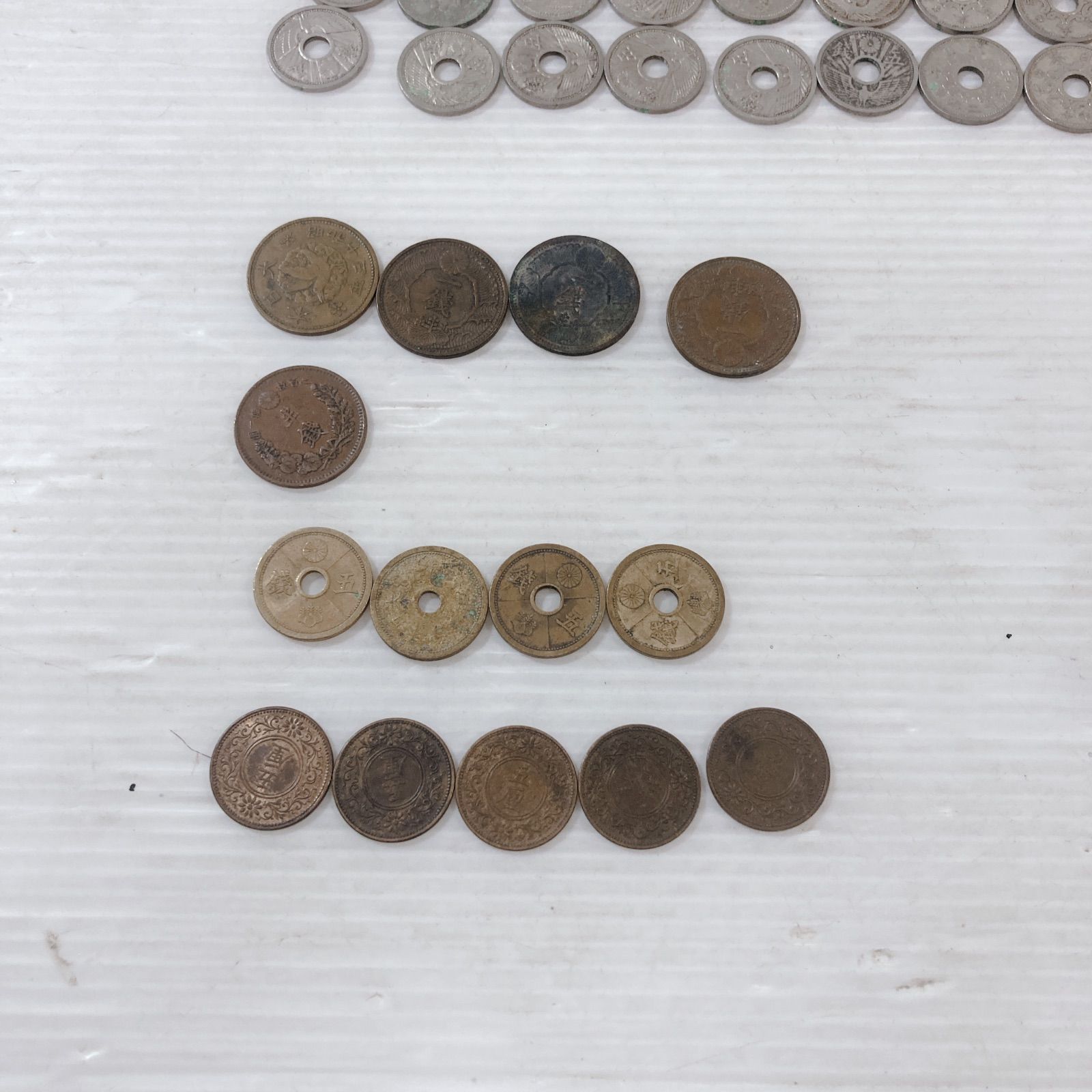 旧貨幣コレクション 色々な国アンティーク 旧貨幣コレクション 約200枚 - メルカリ