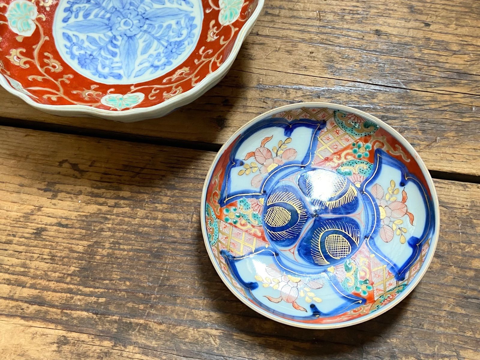 みぃちゃん様リクエスト 古伊万里 赤絵金彩オランダ唐草クルス文輪花皿 3