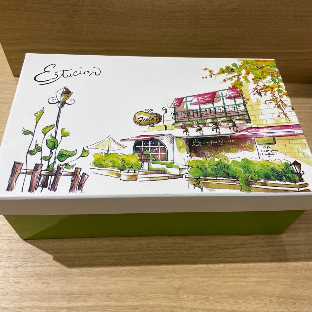 在庫処分！ESTACION エスタシオン アニマル総柄パターン本革ストラップ 