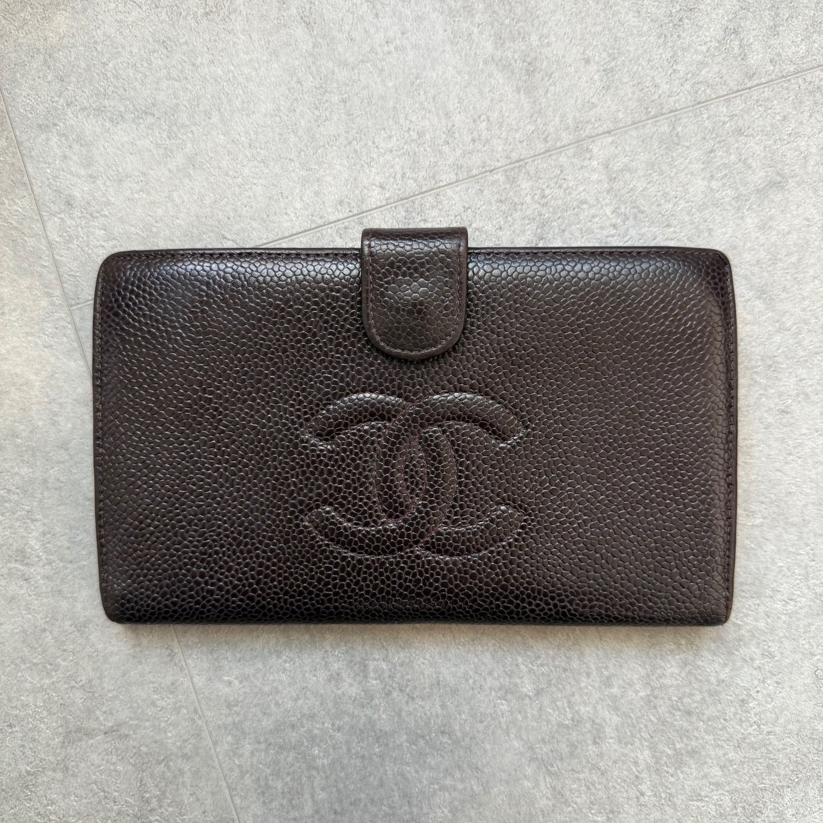 美品 CHANEL シャネル ココマーク デカココ キャビアスキン 二つ折財布 CHANEL シャネル ココマーク ブラック 2つ折りがま口財布 キャビア