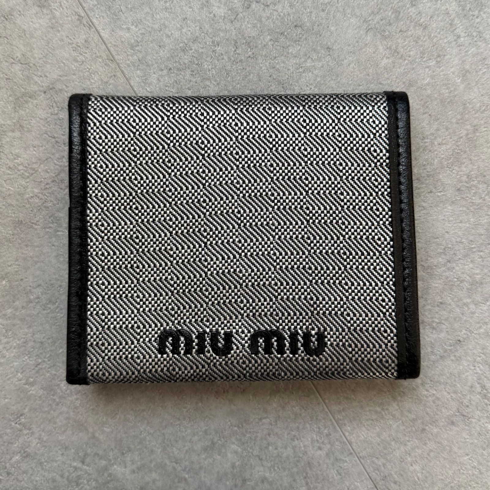 希少 極美品 MIU MIU ミュウミュウ アーカイブ 三つ折り財布 