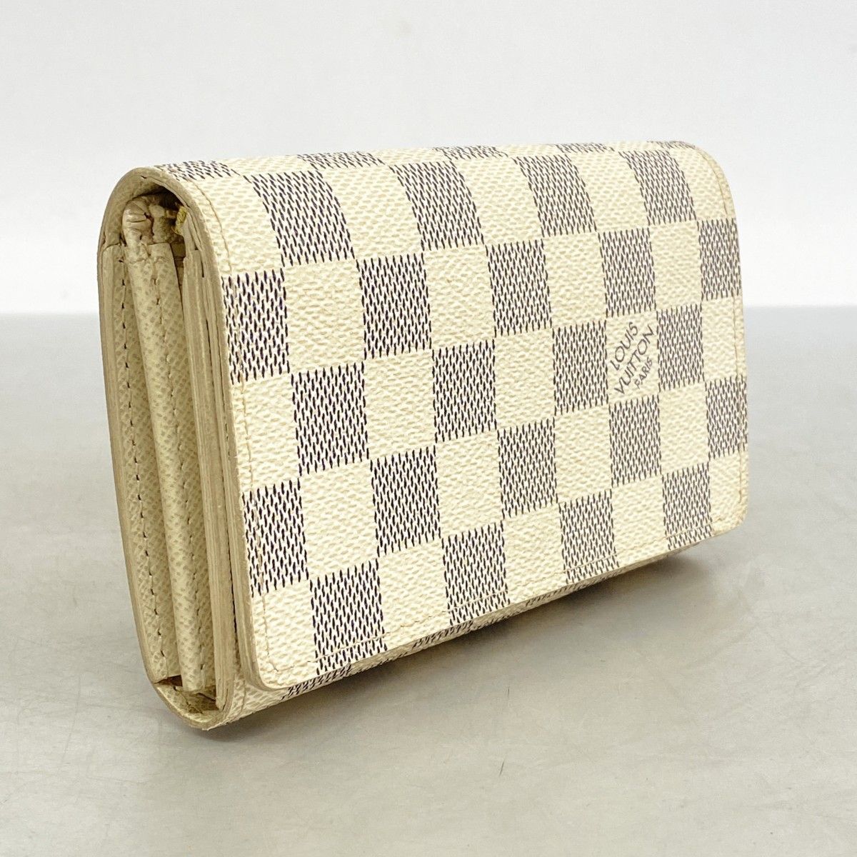 ルイヴィトン✨ ポルトフォイユ・トレゾール ダミエ アズール 白 折り財布 LOUIS VUITTON（ルイ・ヴィトン） 【中古】LOUIS VUITTON ダミエ