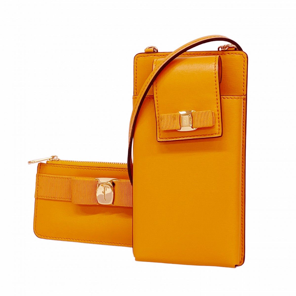 5pd4976】サルヴァトーレフェラガモ フォンケース レザー オレンジ