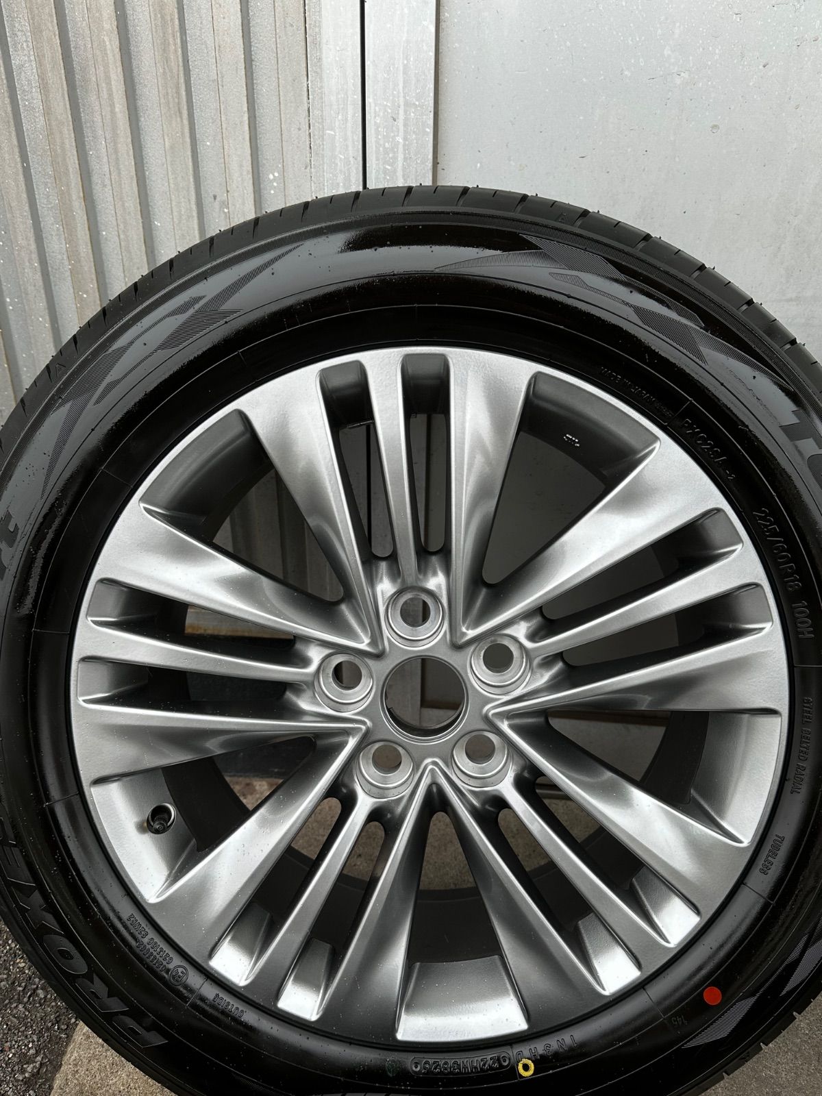 ⭐︎新車外し⭐︎美品⭐︎40系アルファード純正ホイール タイヤ