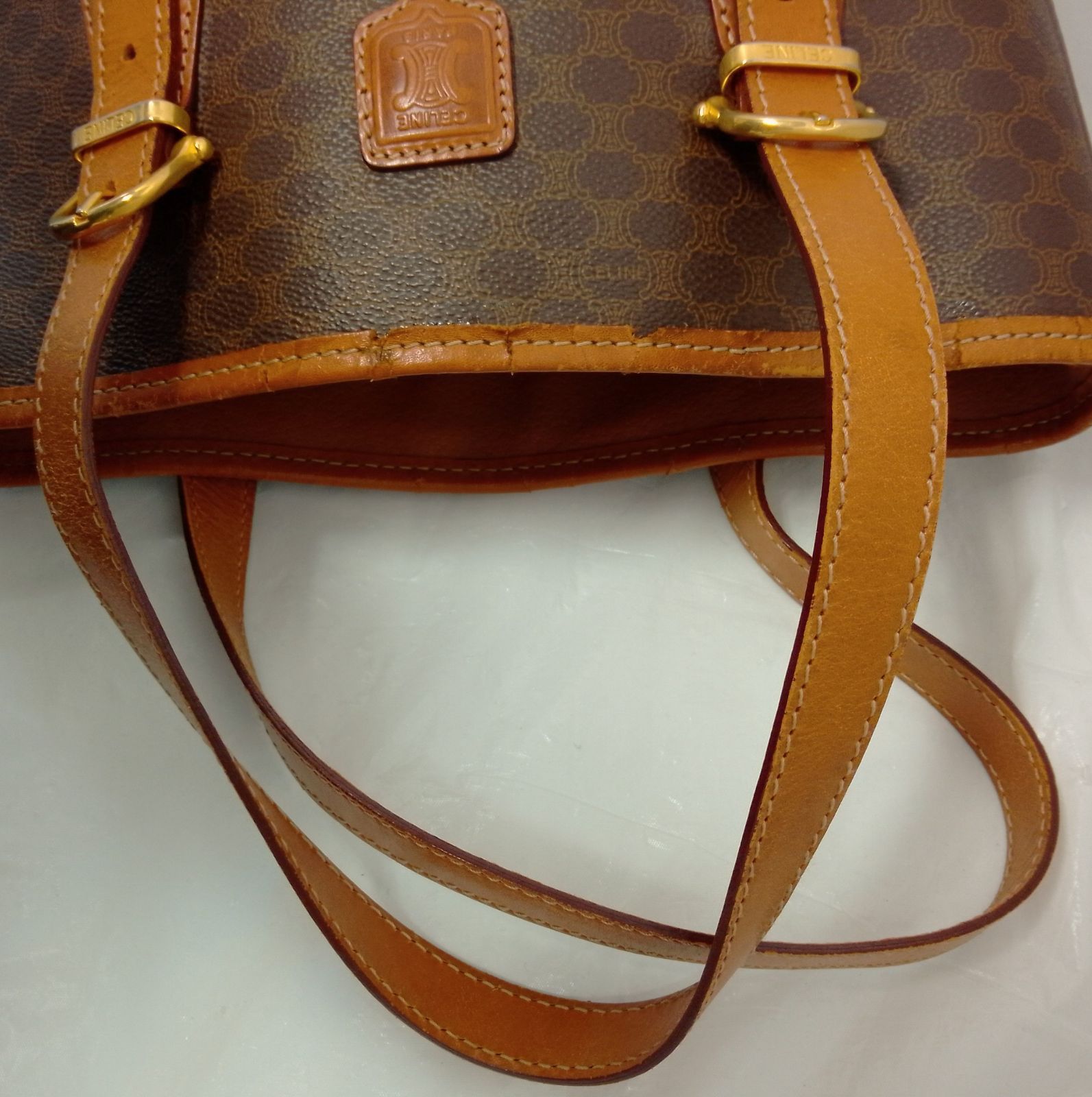 ANP01 セリーヌ 極美品 マカダム ハンドバッグ トリオンフ ゴールド金具 APS22 セリーヌ 極美品 マカダム ハンドバッグ バケツ型 トリオンフ