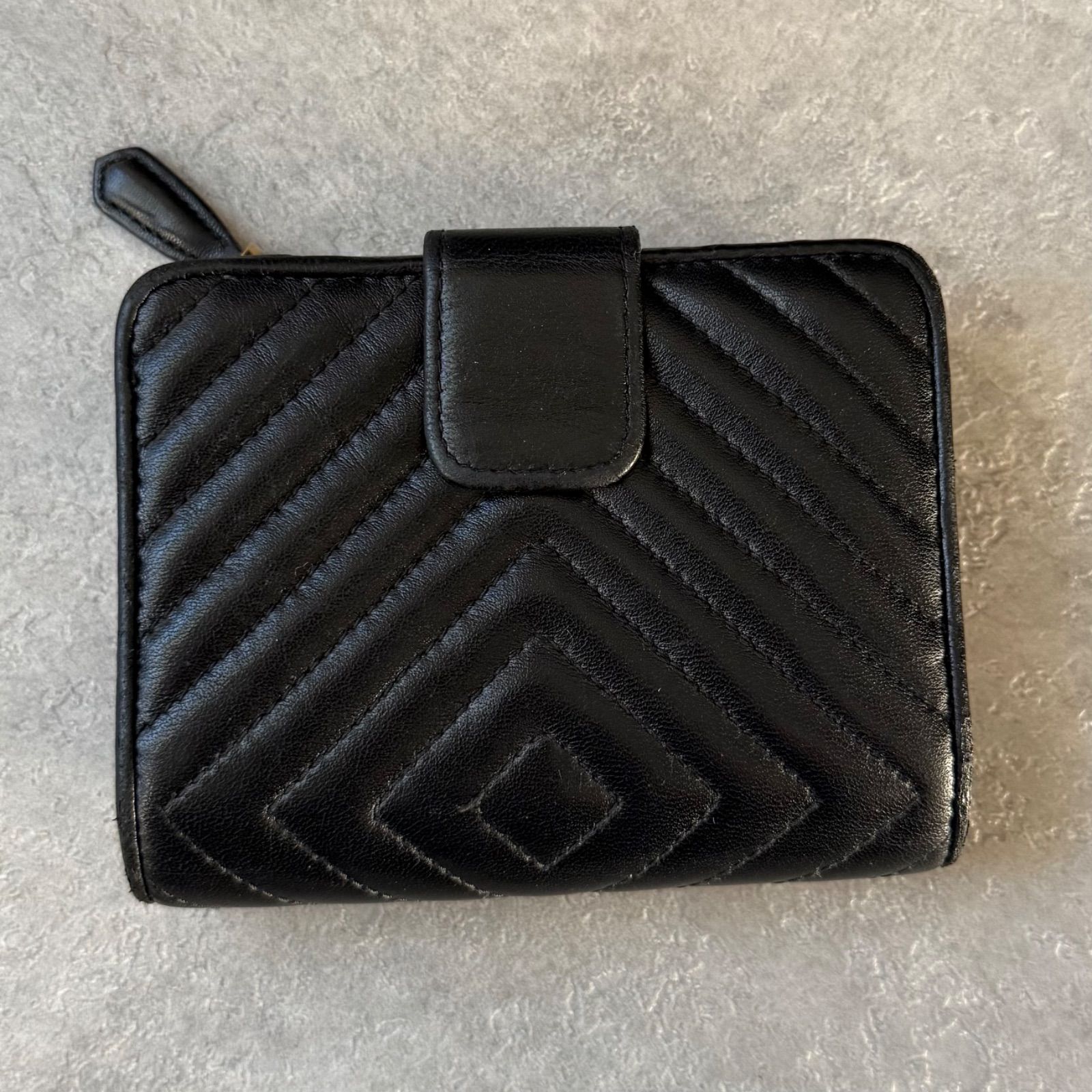 PRADA プラダ 三角ロゴプレート キルティング 二つ折り財布 ブラック