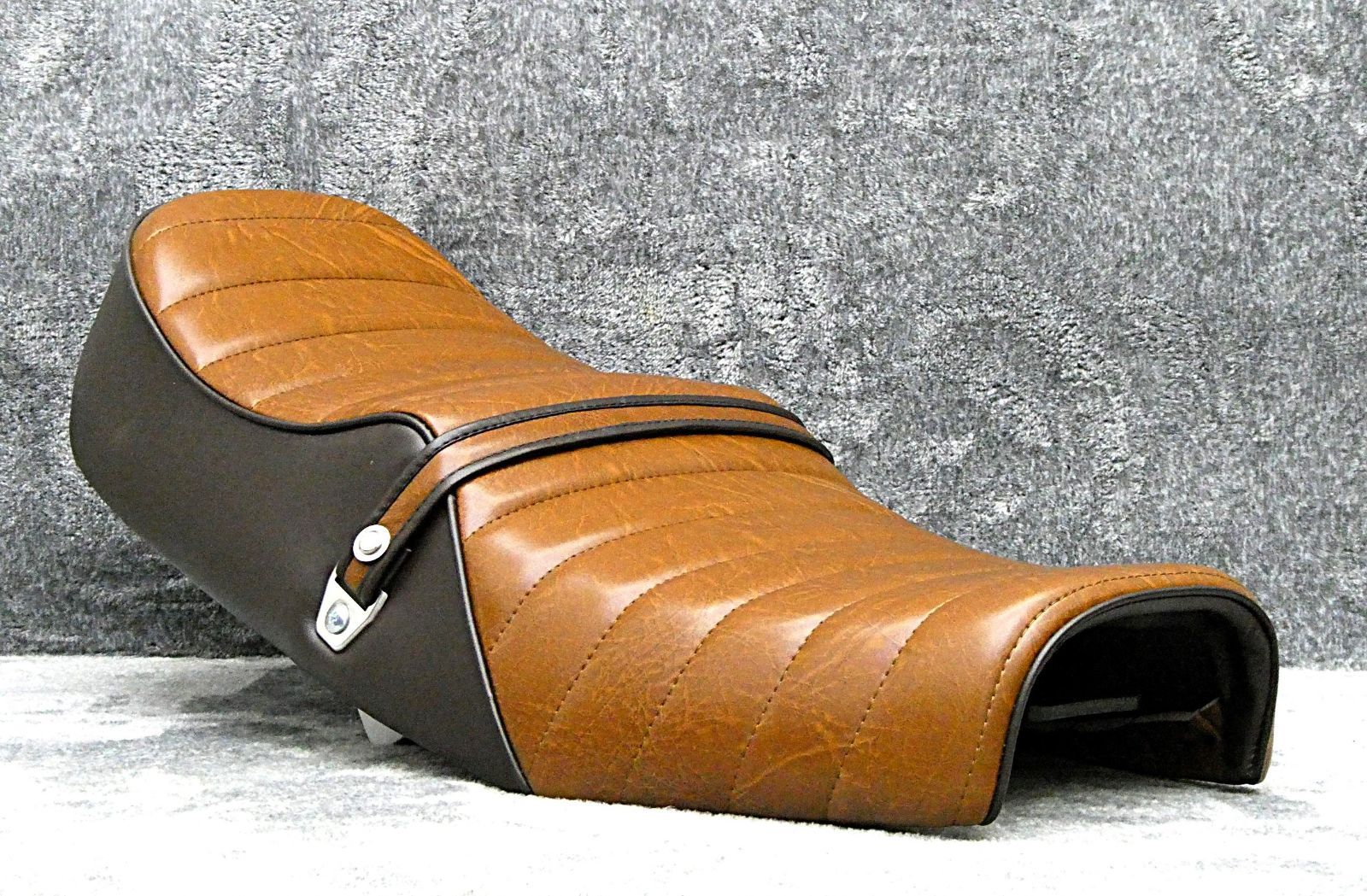 ホーク2 角タンク用 茶ツートン タックロールシート/完成品CB250T