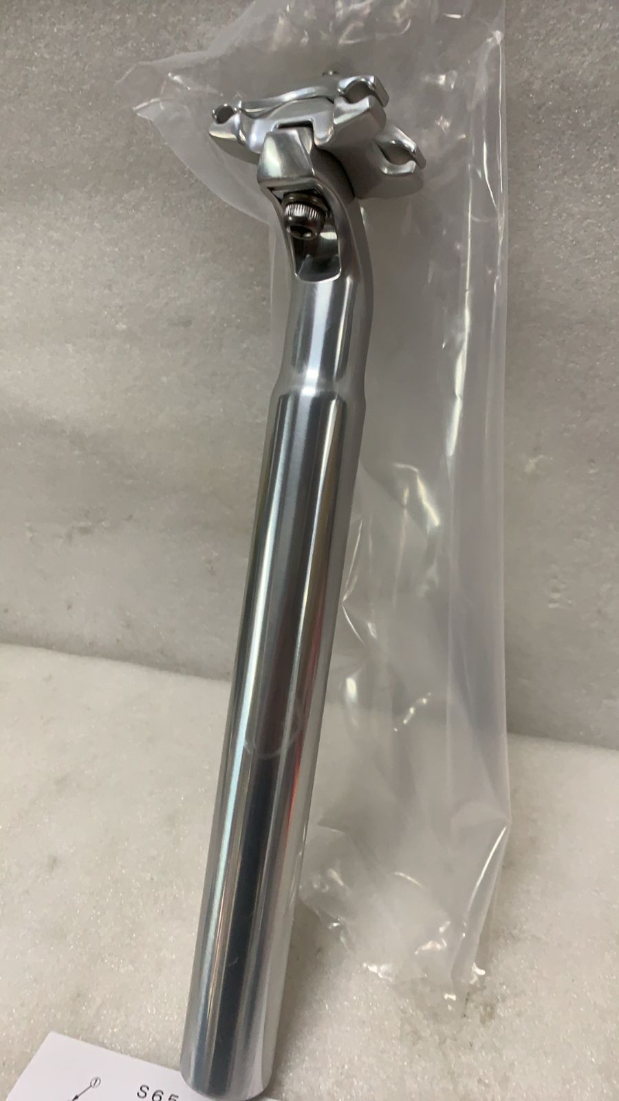 NITTO S65 31,6x300 シートポスト シルバー--525463 4582350848106