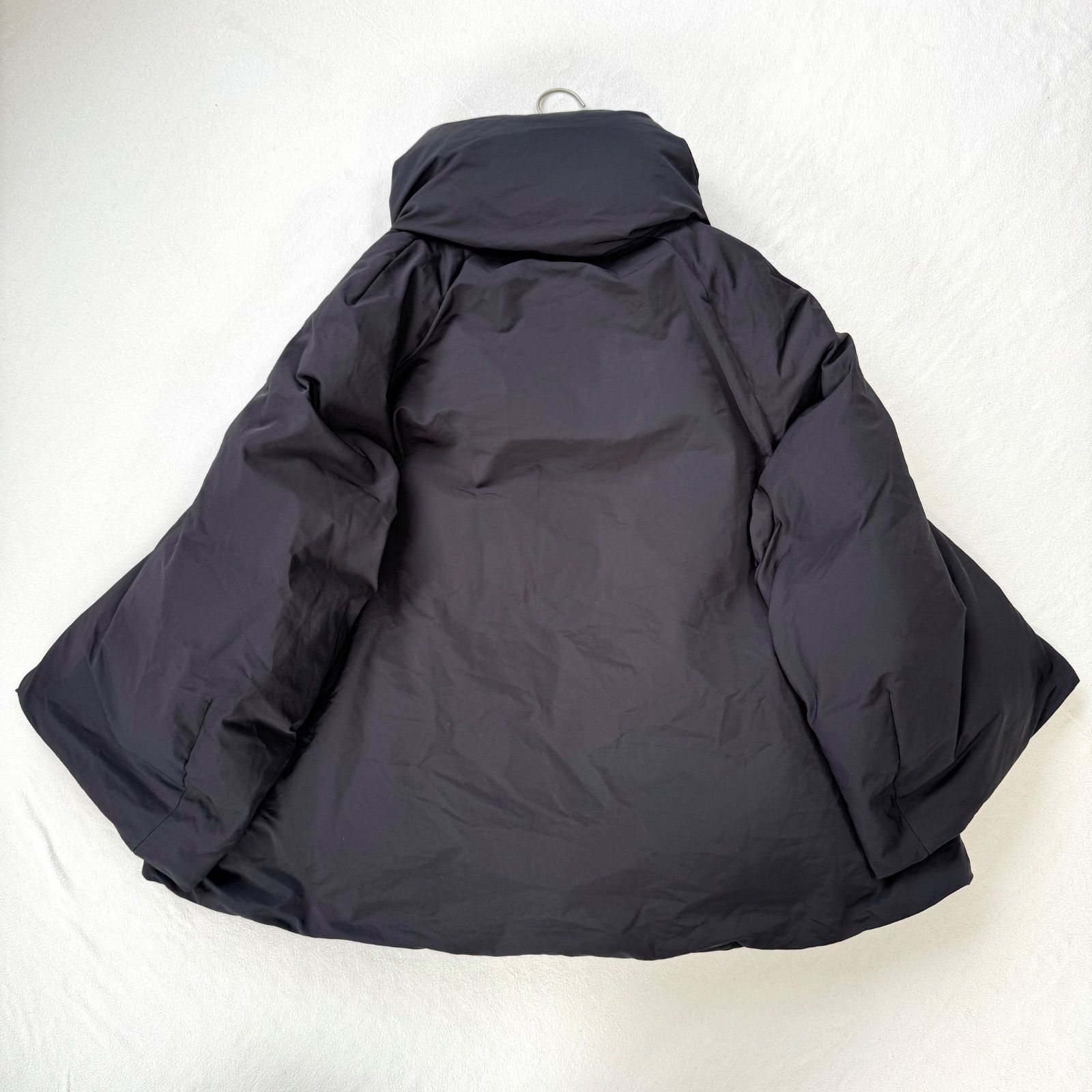 希少 3XL UNIQLO +J ハイブリッドダウンジャケット 黒 ジルサンダー 再販売待ってた！」【ユニクロ＋J】ジルサンダーコラボのダウン