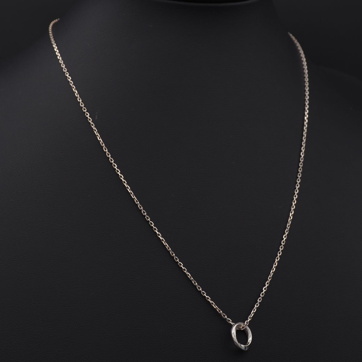 L699 THE KISS ザ・キッス SILVER925刻印 ペンダント ネックレス ブルーダイヤモンド リング デザイン シルバー 4月誕生石